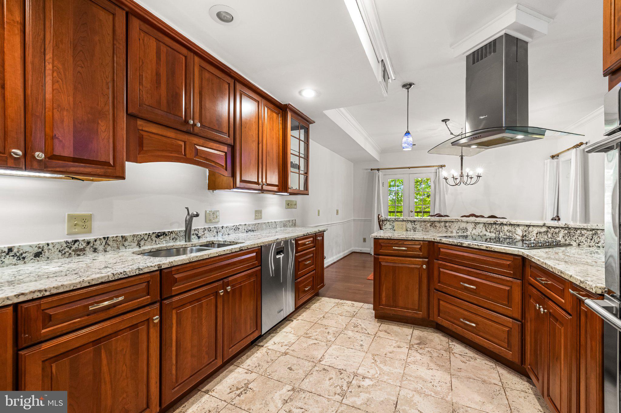 15 DEVON HILL ROAD C6