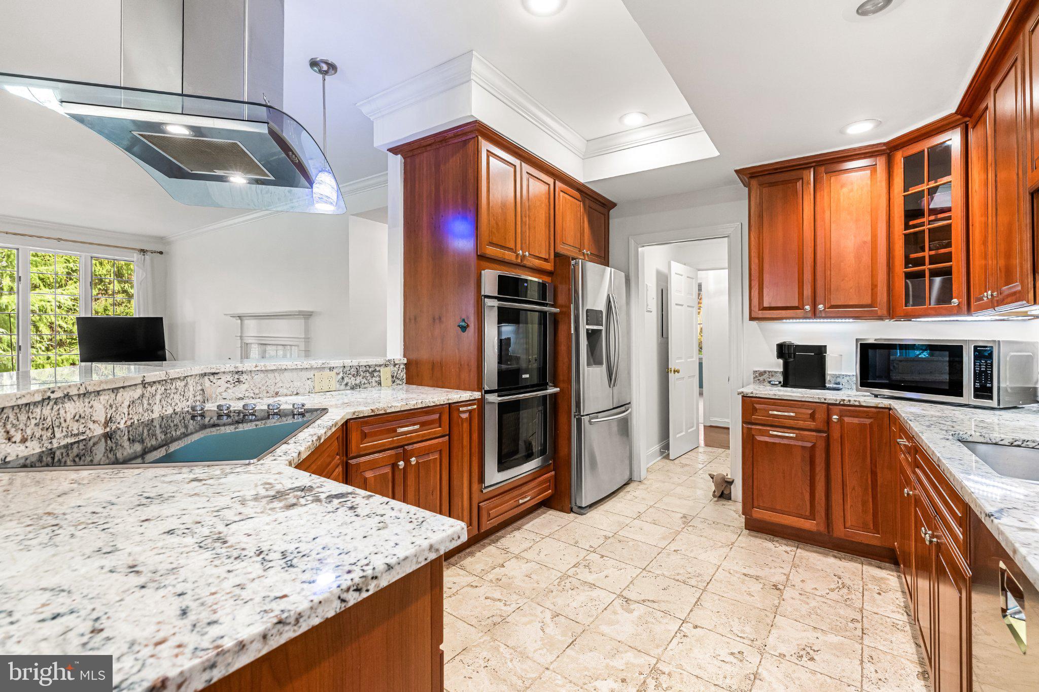 15 DEVON HILL ROAD C6