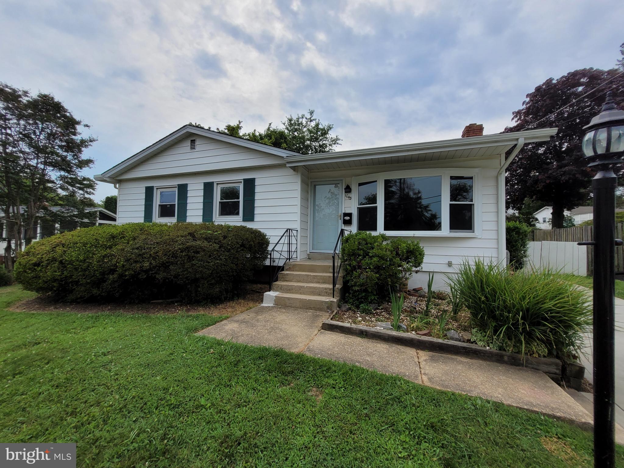 HUNGERFORD - Residential Lease