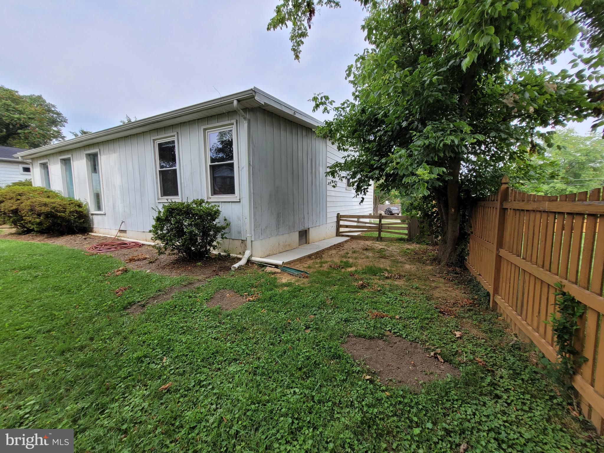 HUNGERFORD - Residential Lease