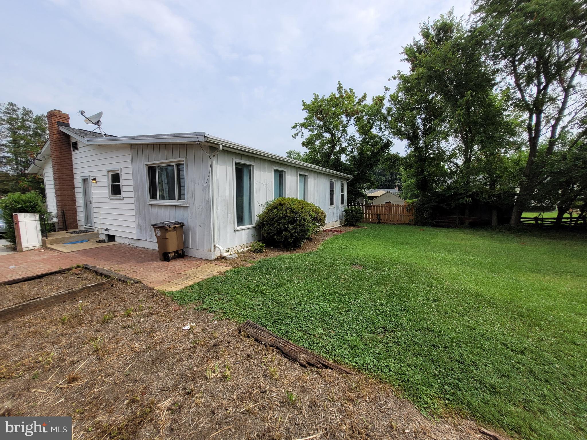 HUNGERFORD - Residential Lease