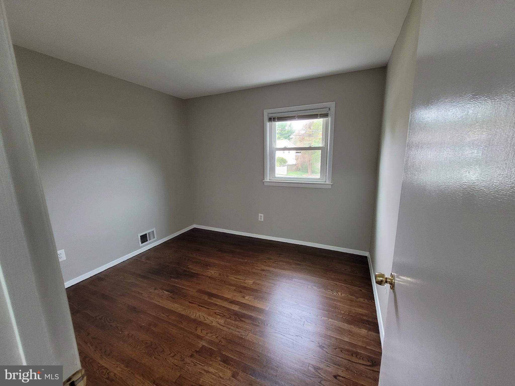 HUNGERFORD - Residential Lease