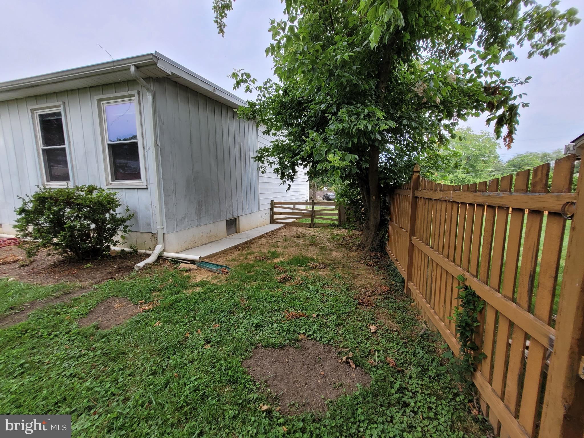 HUNGERFORD - Residential Lease