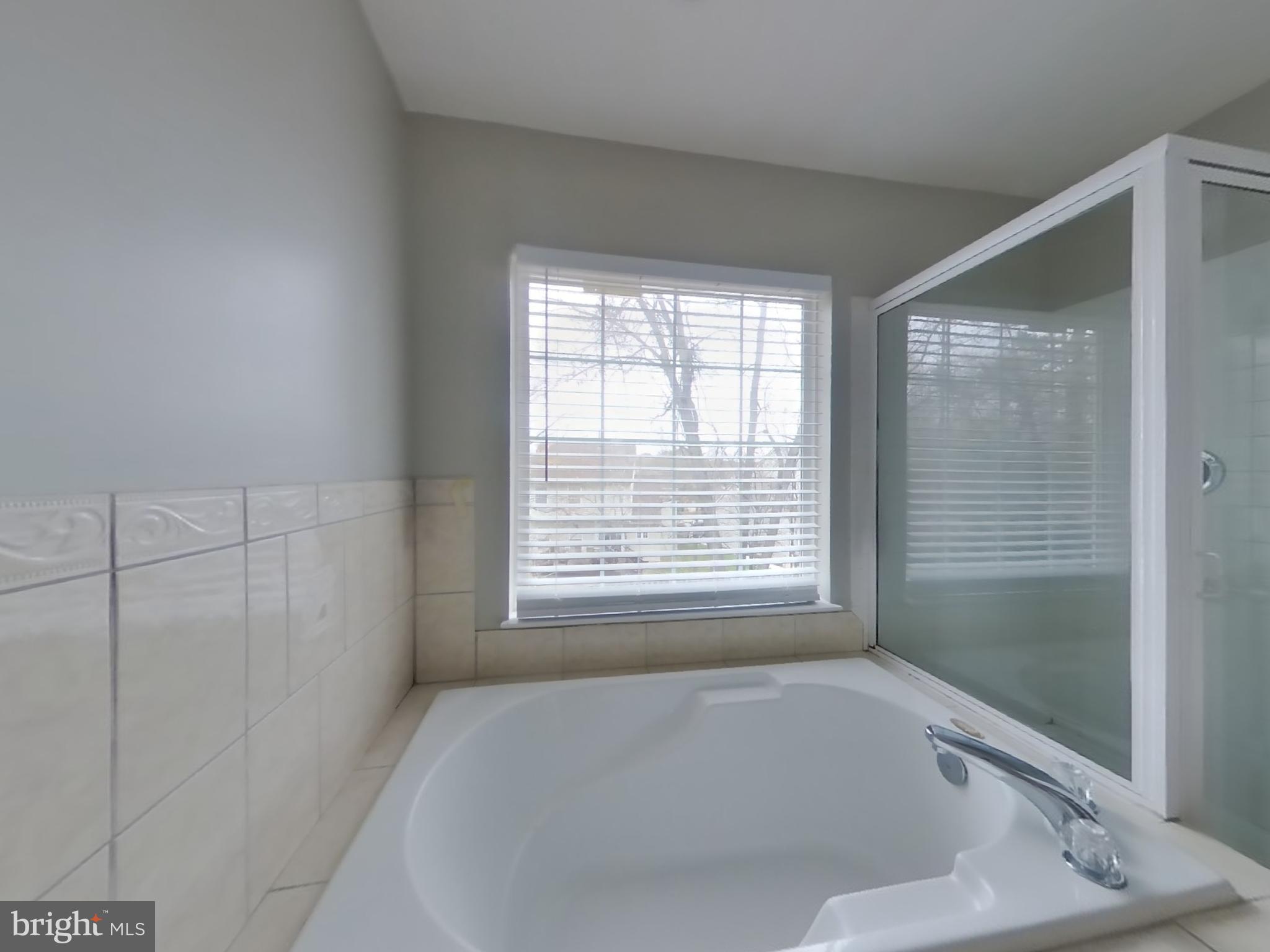 WILLOW CREEK-PLAT 1> - Residential Lease