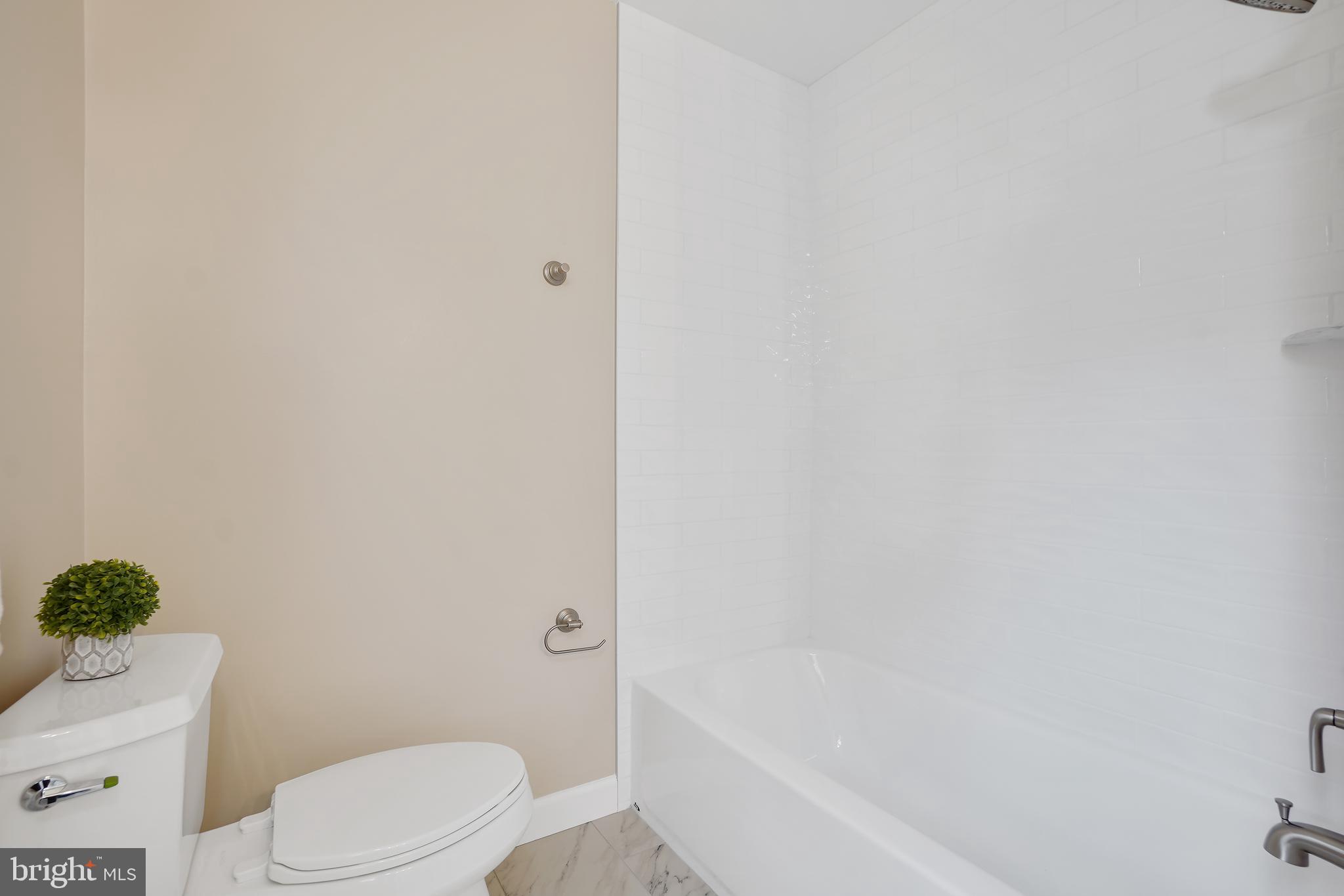 NORBECK ESTATES - Residential