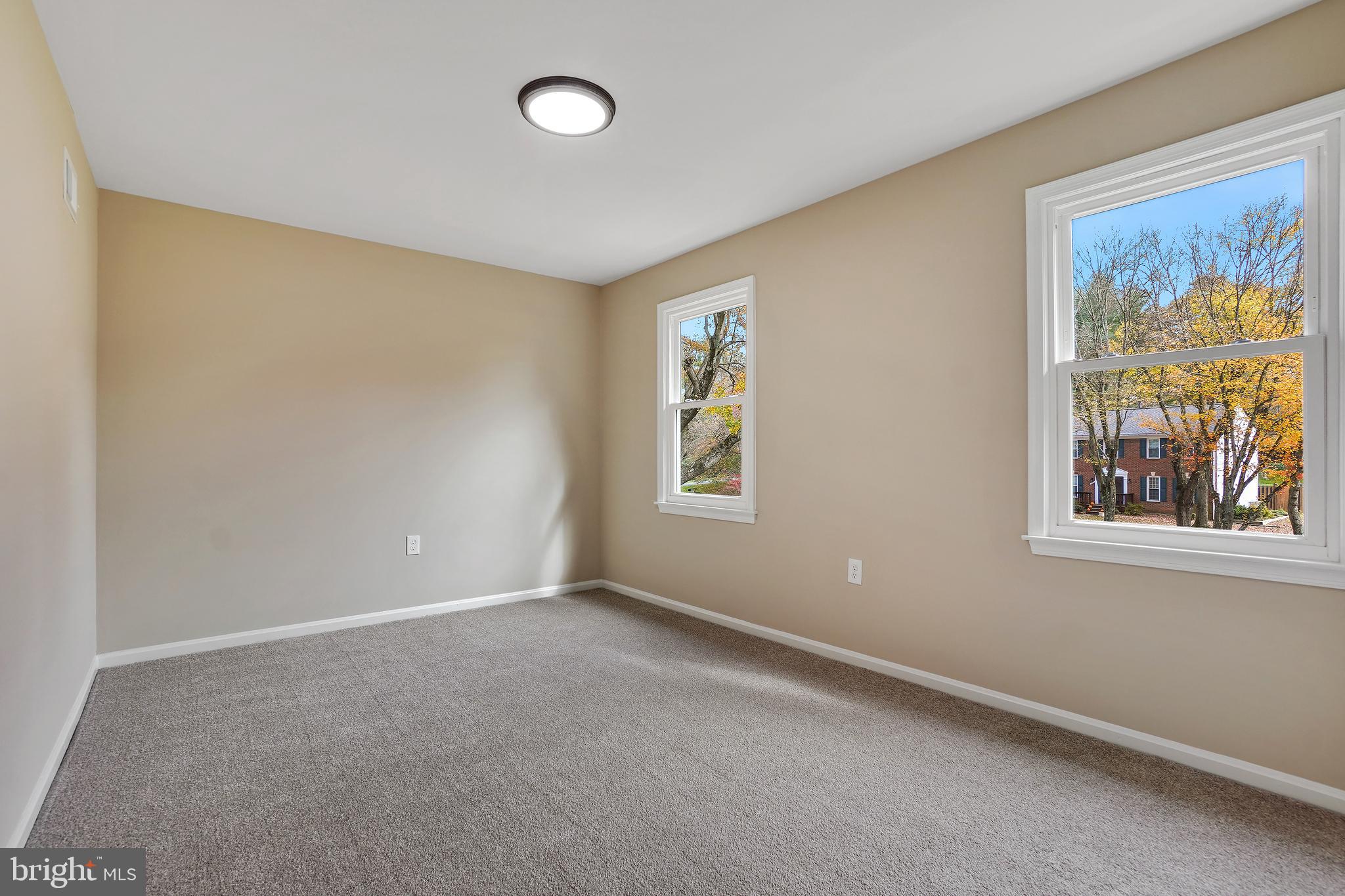 NORBECK ESTATES - Residential