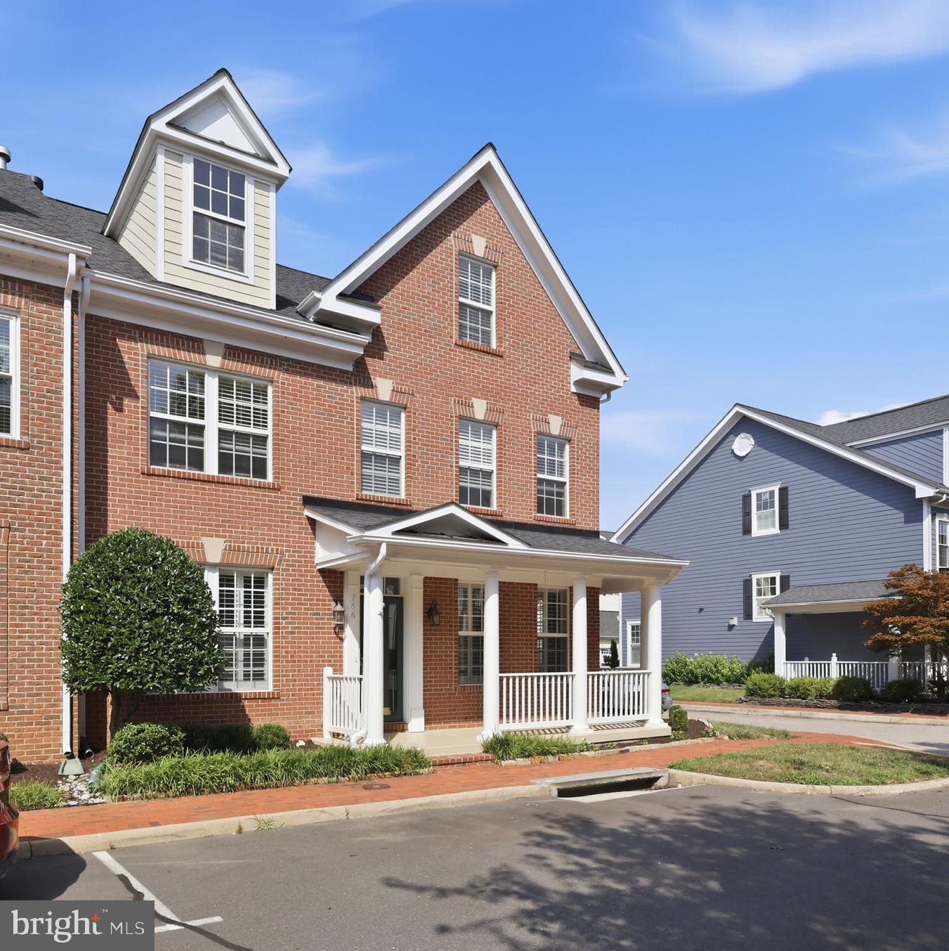 766 MONUMENT AVENUE