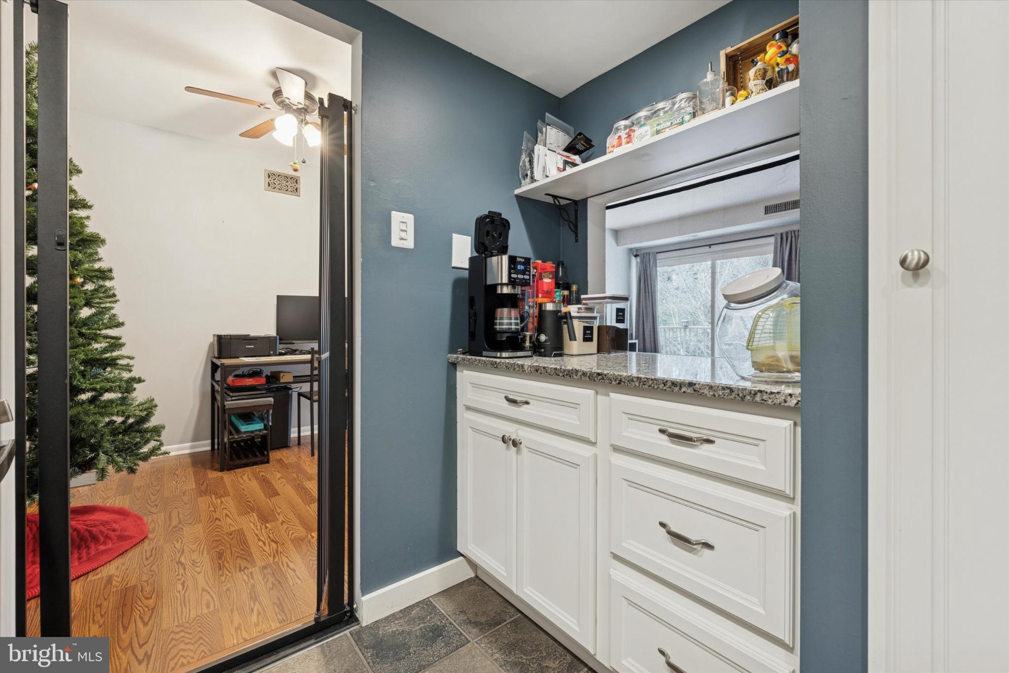 275 OLD FORGE CROSSING