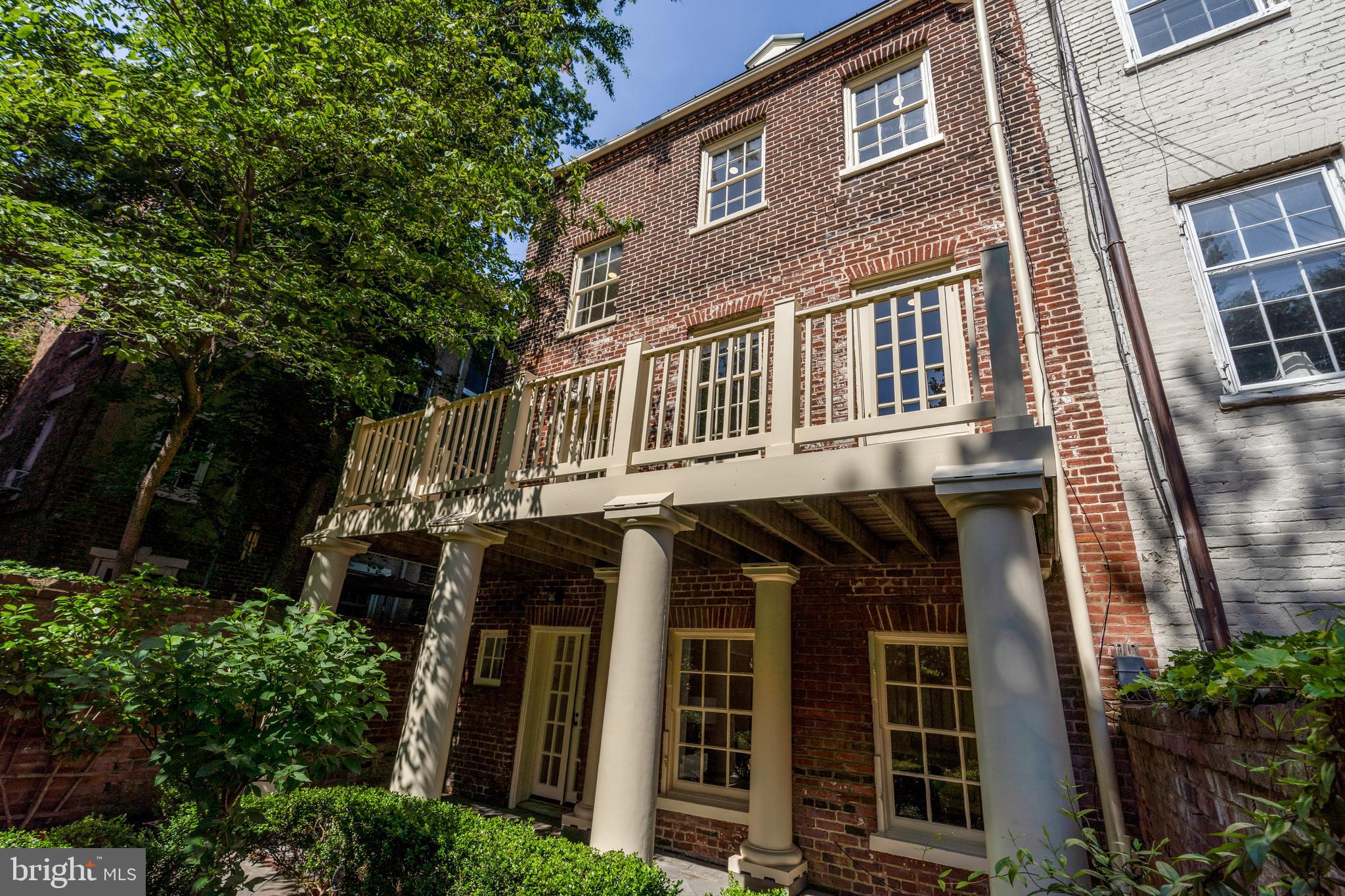 OLD TOWN ALEXANDRIA - Residential