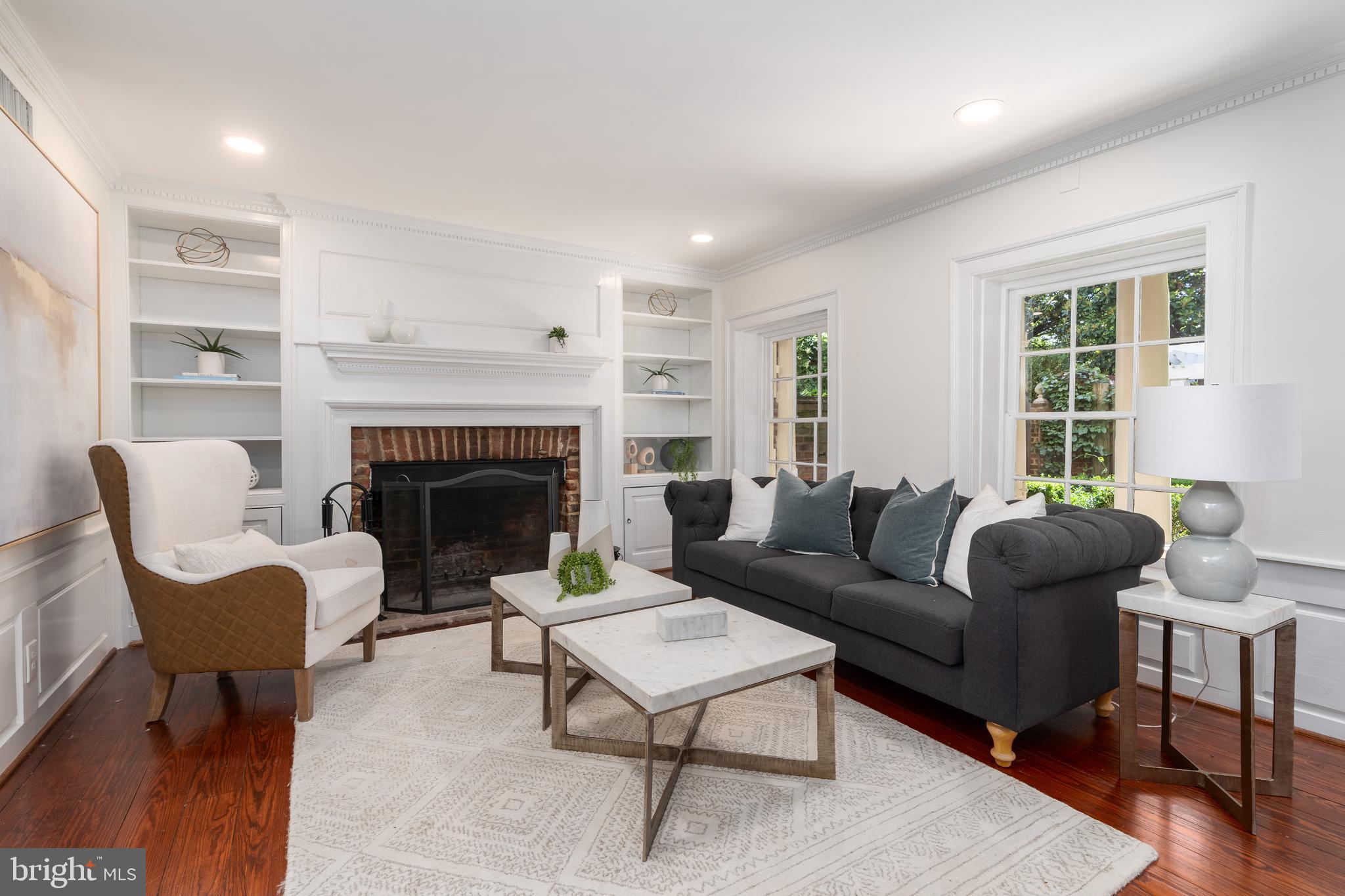 OLD TOWN ALEXANDRIA - Residential