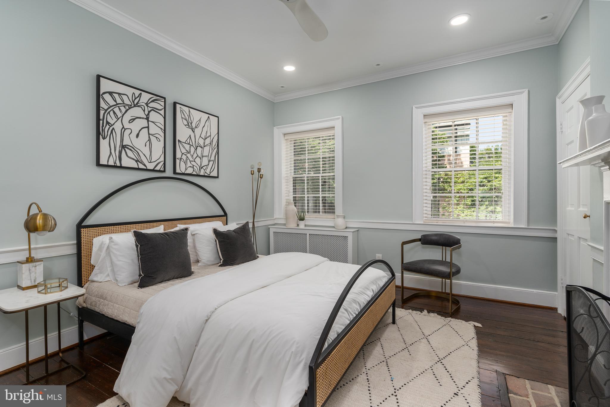 OLD TOWN ALEXANDRIA - Residential