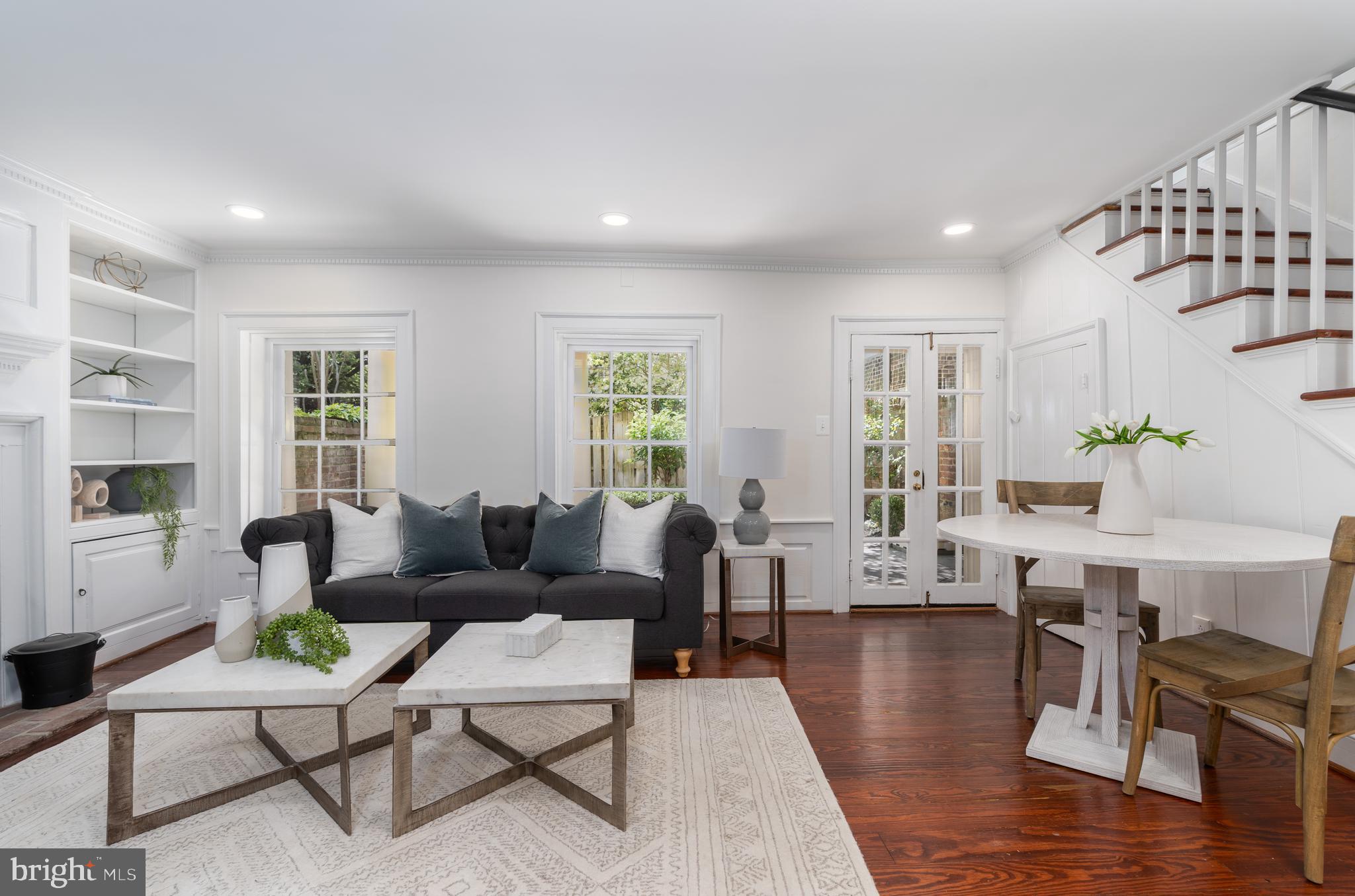 OLD TOWN ALEXANDRIA - Residential