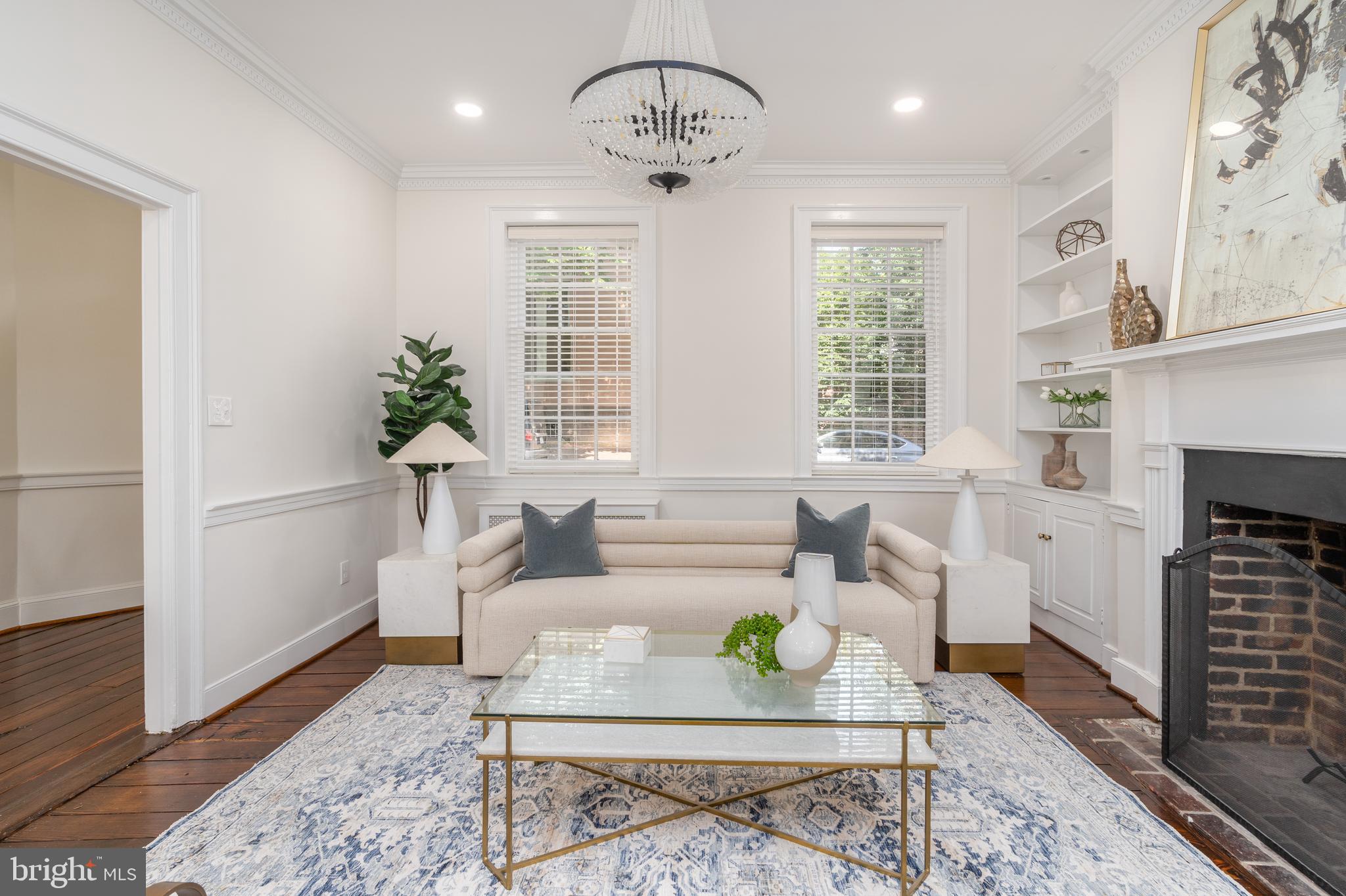 OLD TOWN ALEXANDRIA - Residential