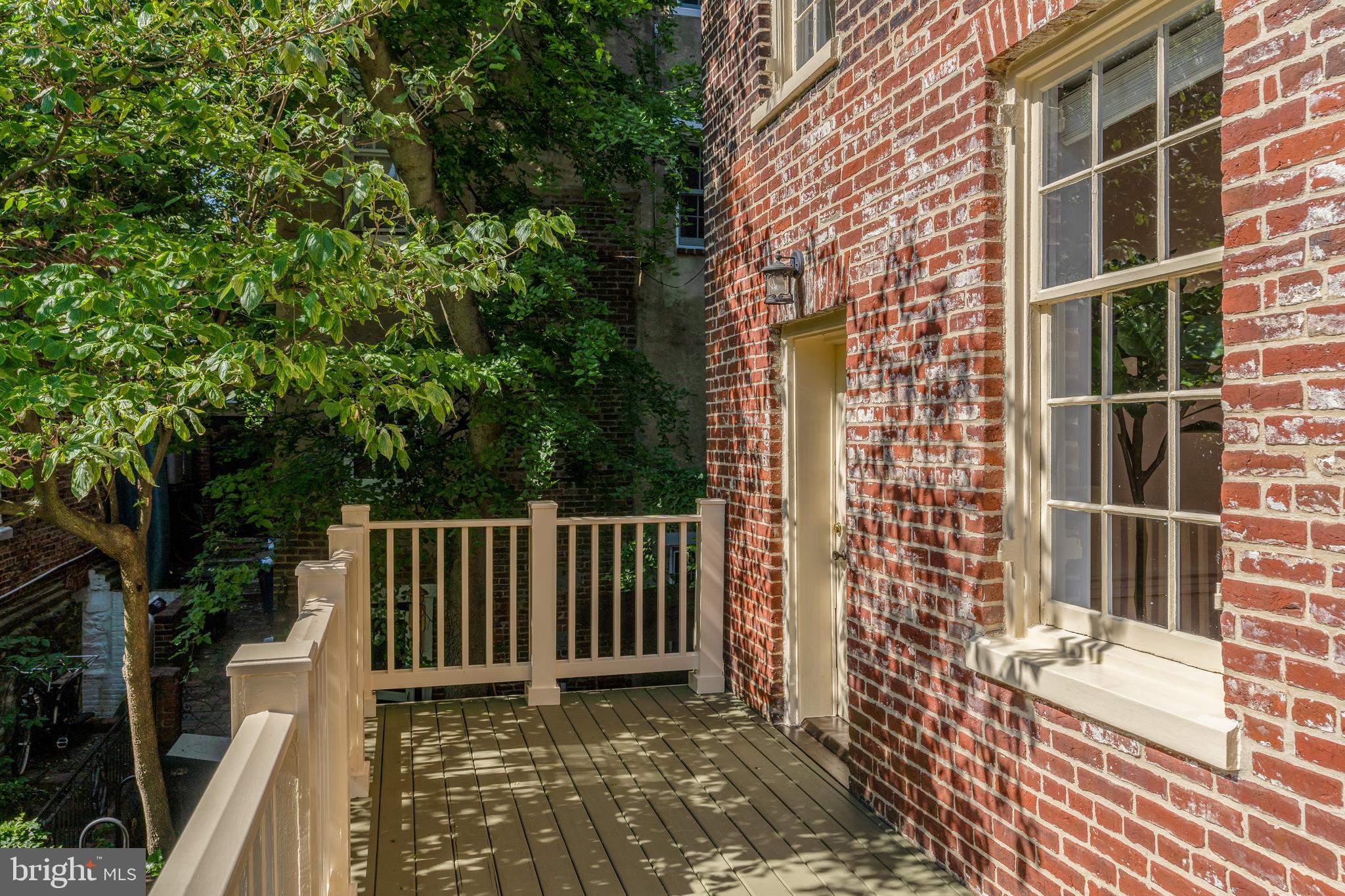 OLD TOWN ALEXANDRIA - Residential