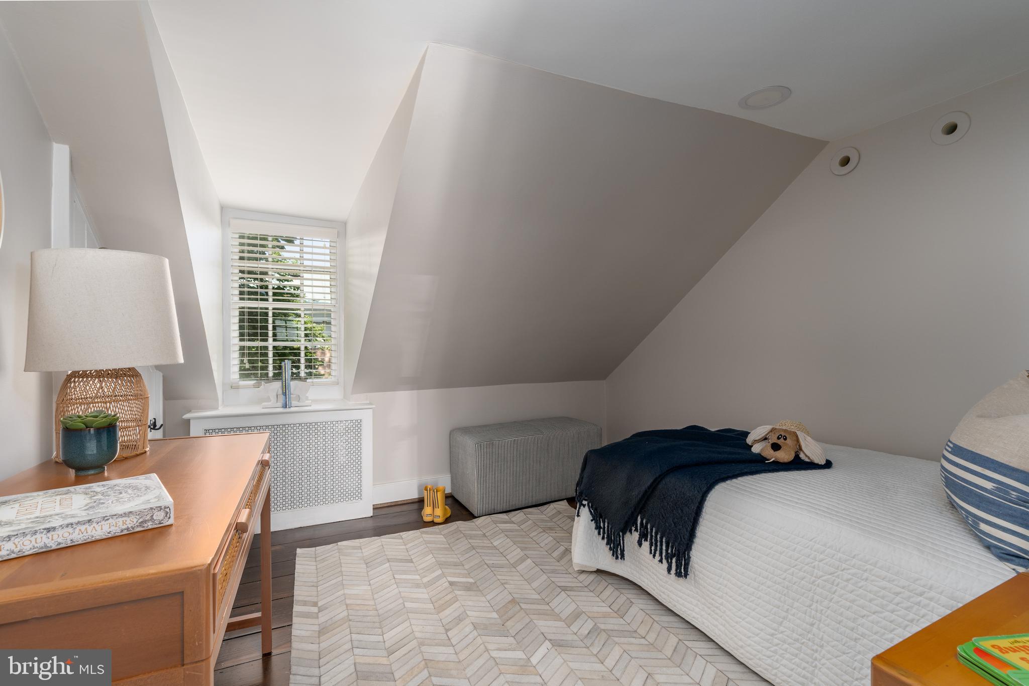 OLD TOWN ALEXANDRIA - Residential