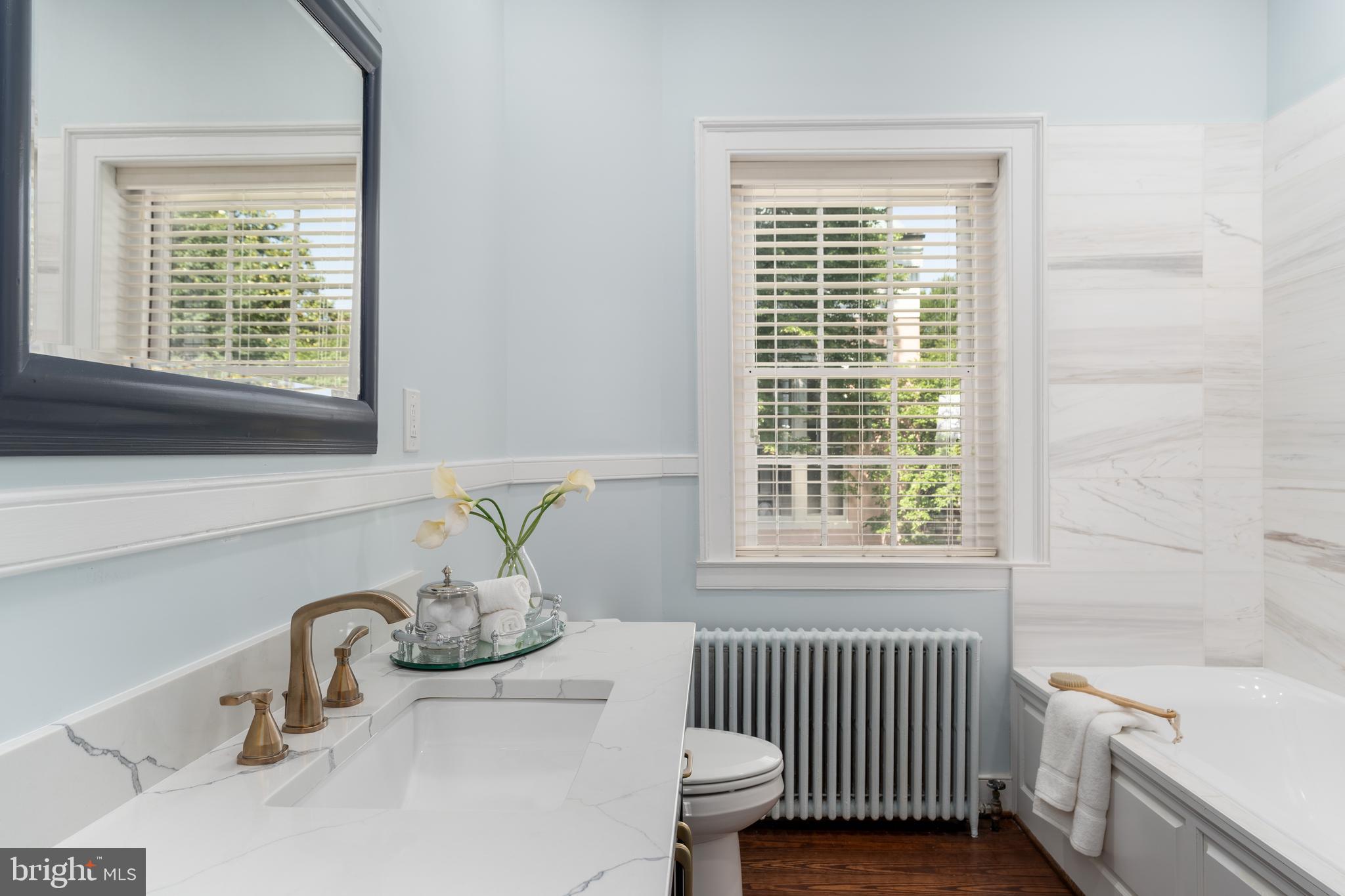 OLD TOWN ALEXANDRIA - Residential