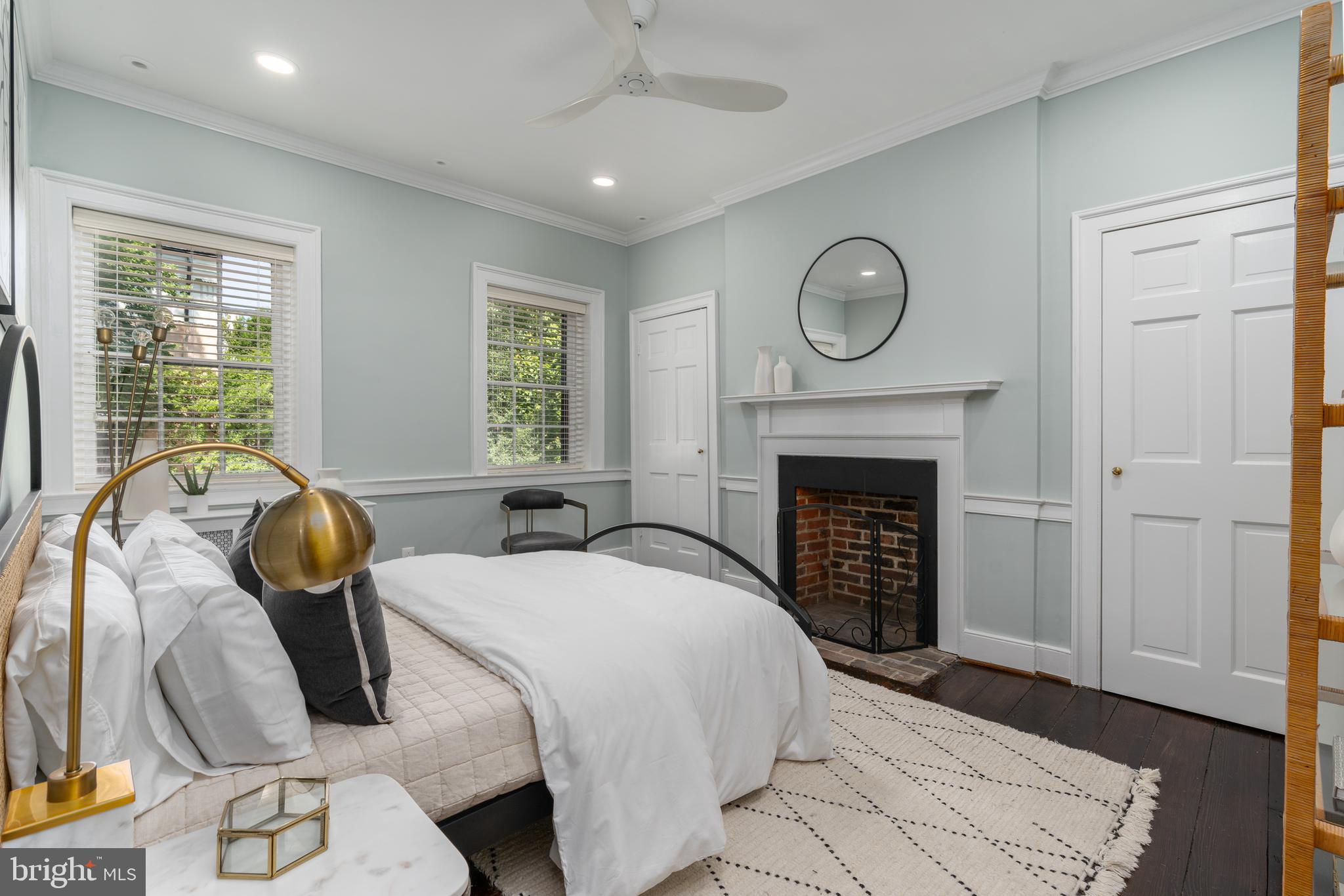 OLD TOWN ALEXANDRIA - Residential