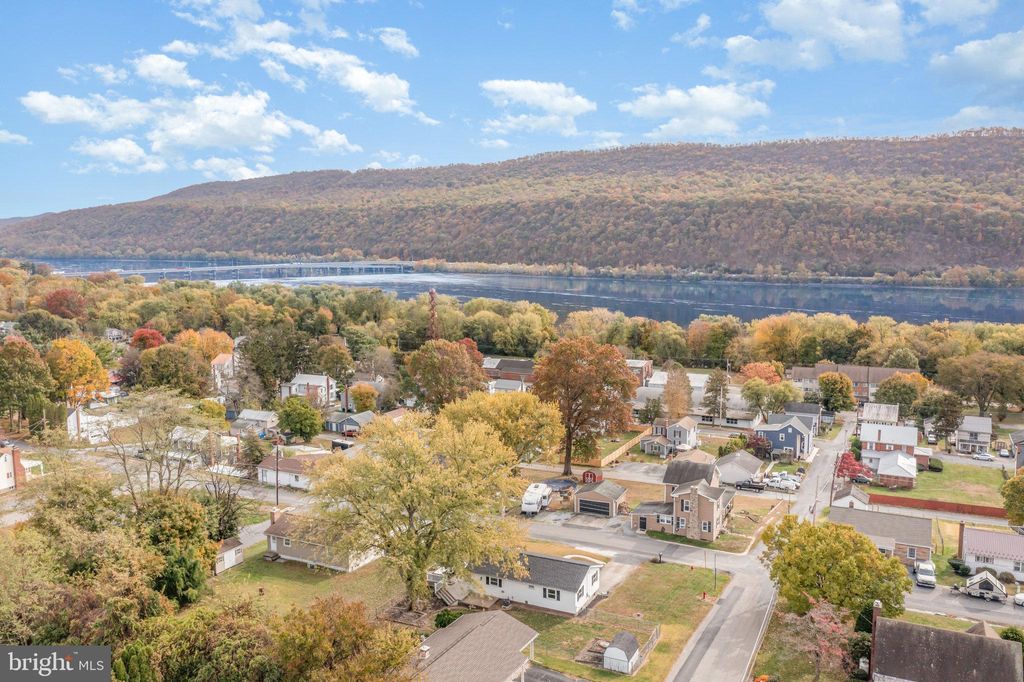 Photo of 701 Lincoln Street, DUNCANNON, PA 17020 (MLS # PAPY2008522)