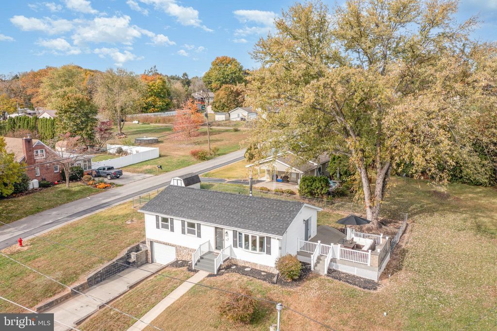 Photo of 701 Lincoln Street, DUNCANNON, PA 17020 (MLS # PAPY2008522)