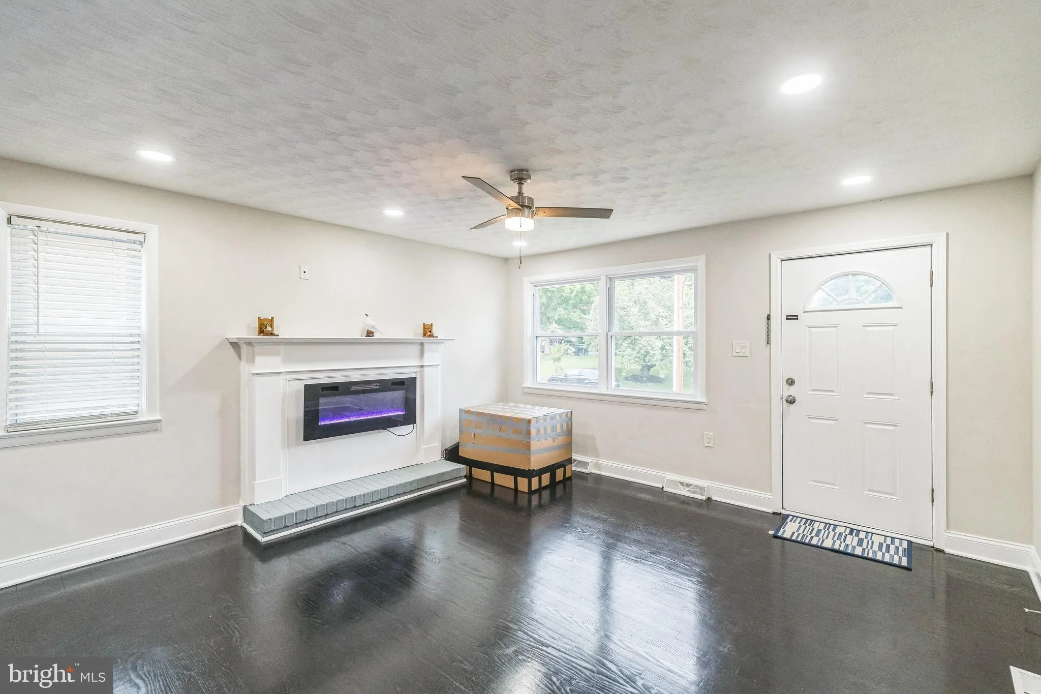 Winchester, Virginia 22601, United States, 4 Bedrooms Bedrooms, ,2 BathroomsBathrooms,Residential,Coming Soon,145663