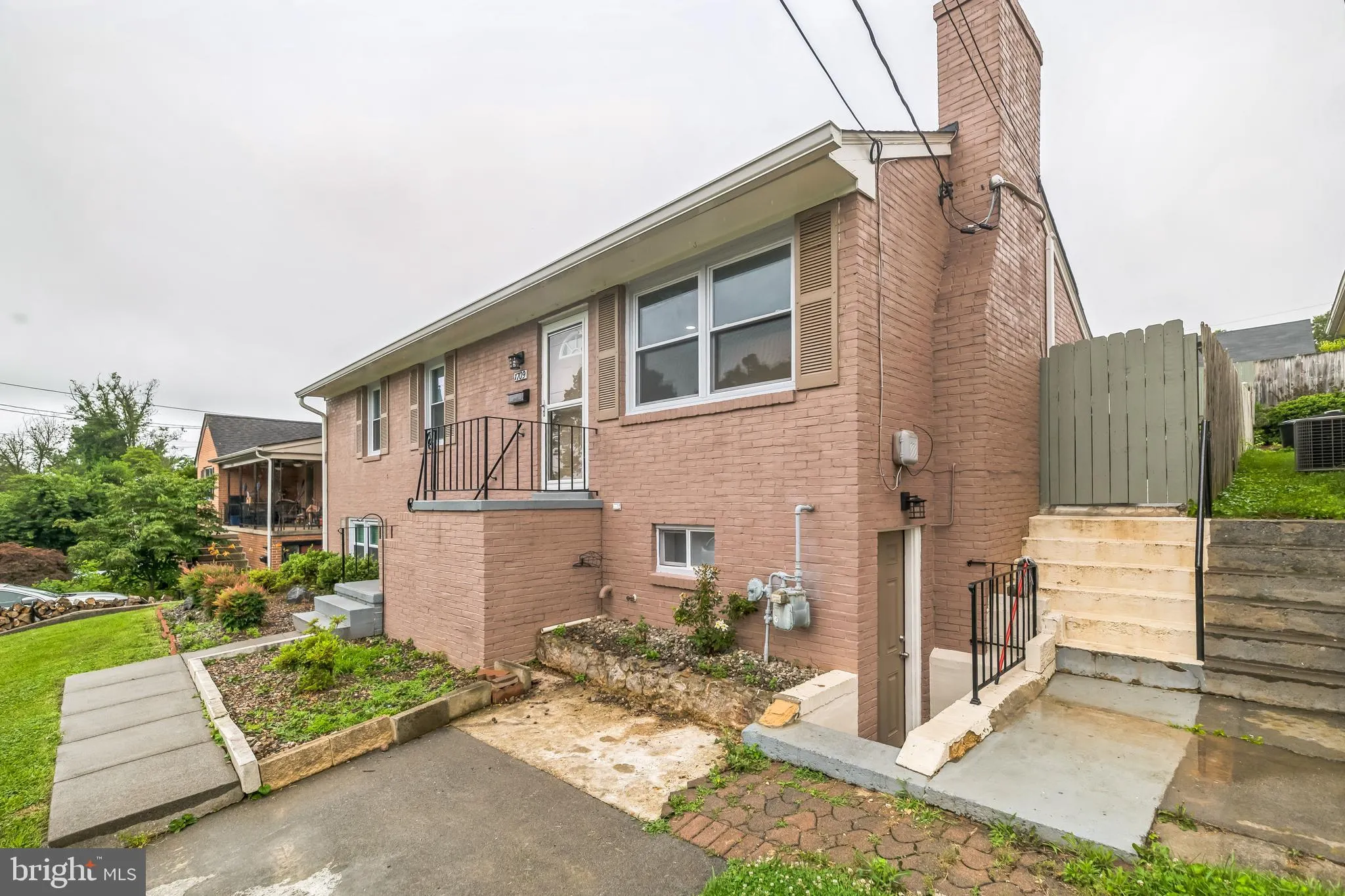 Winchester, Virginia 22601, United States, 4 Bedrooms Bedrooms, ,2 BathroomsBathrooms,Residential,Coming Soon,145663