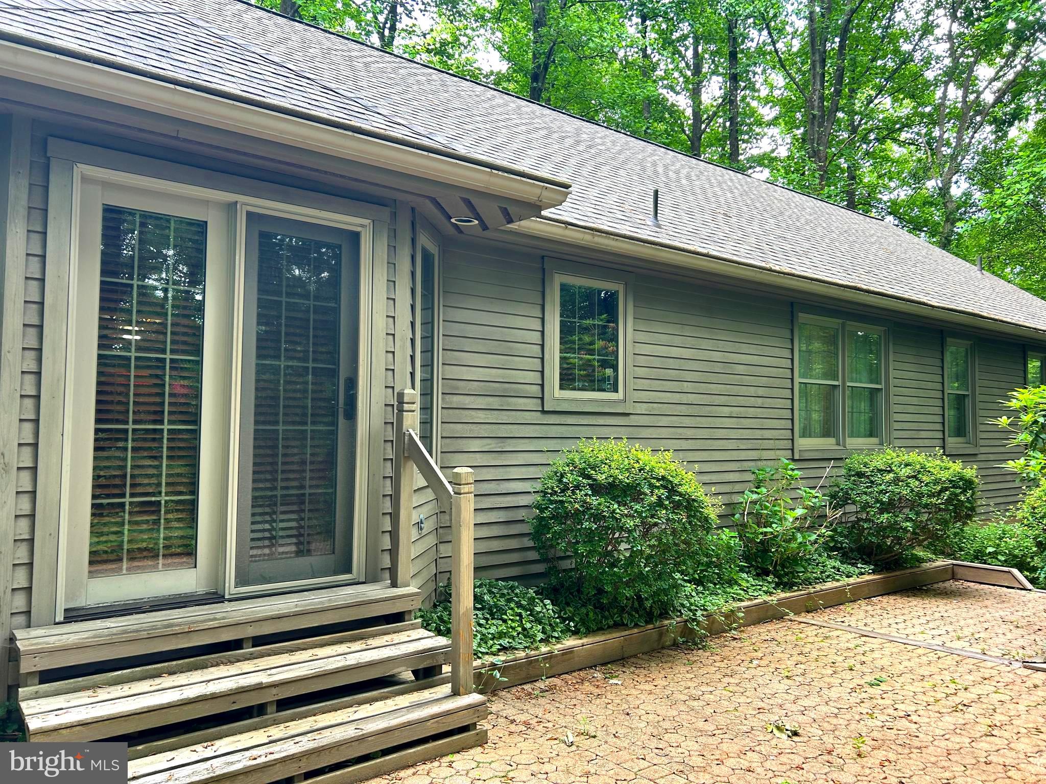 36 CRESTVIEW DRIVE