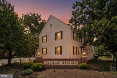 Photo of 1315 S Walter Reed Drive #(17101) 204, ARLINGTON, VA 22204 (MLS # VAAR2077346)