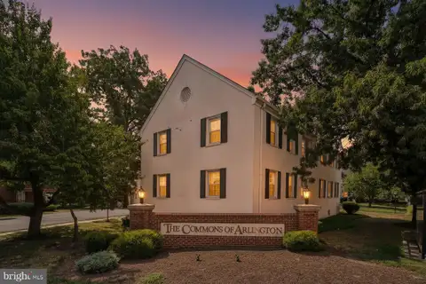 1315 S Walter Reed Drive Unit (17101) 204, Arlington, VA MLS: VAAR2077346