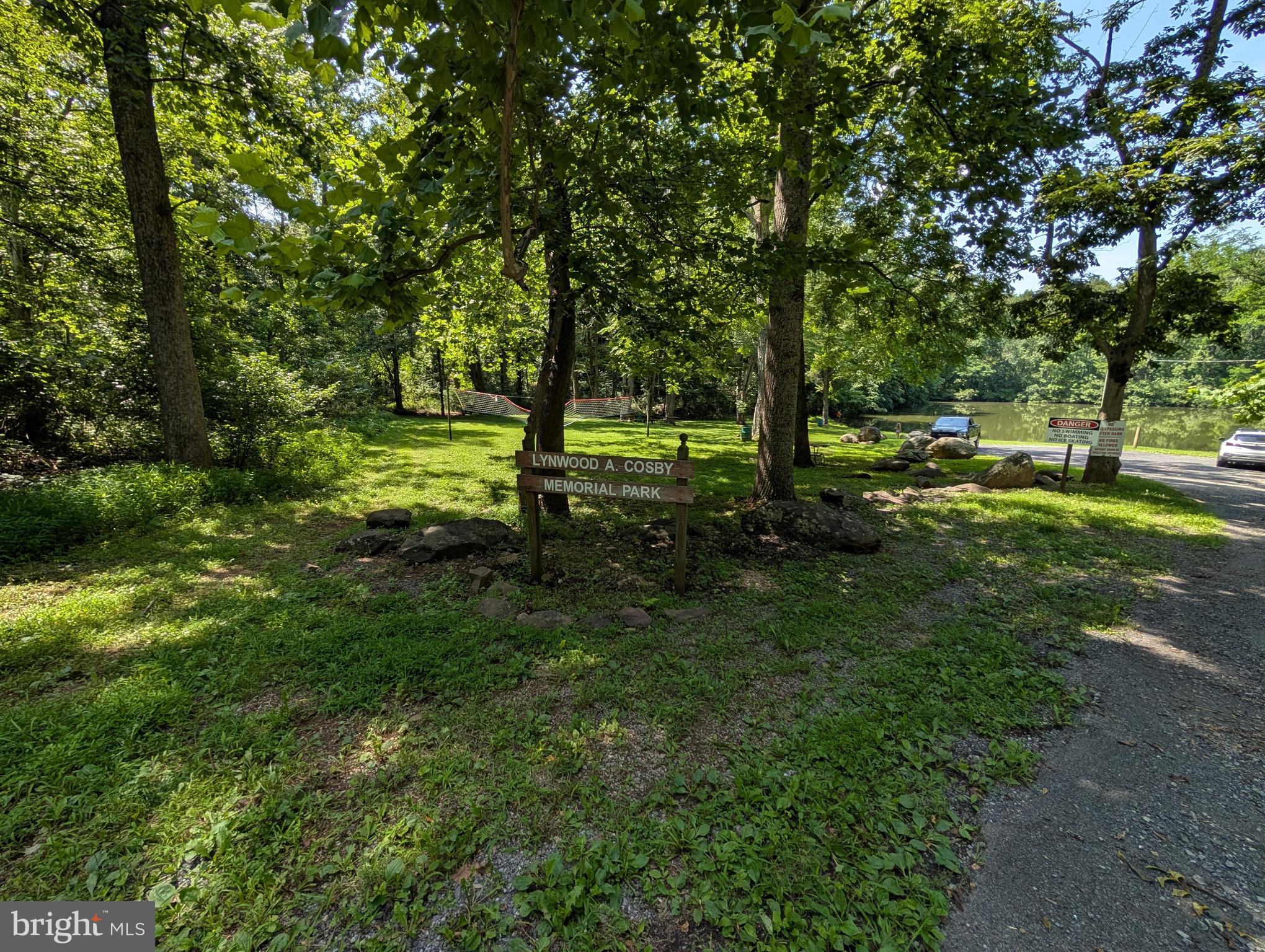 POINT O'WOODS - Land