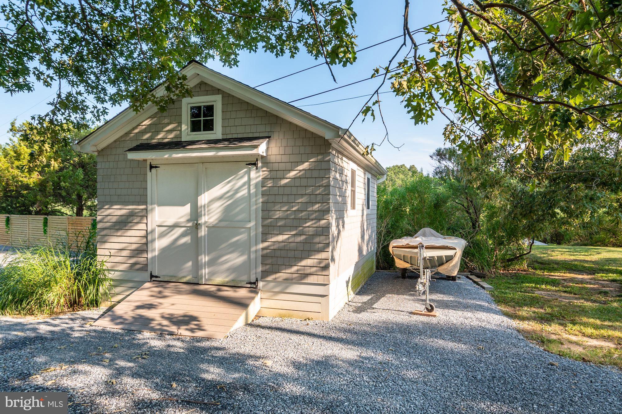 SHADY SIDE - Residential