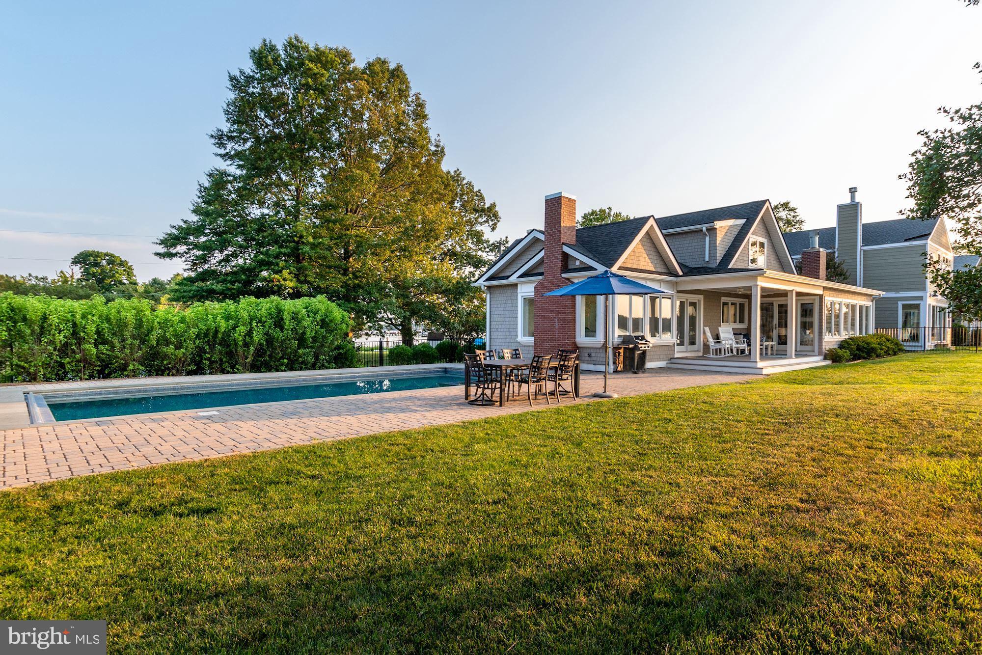 SHADY SIDE - Residential