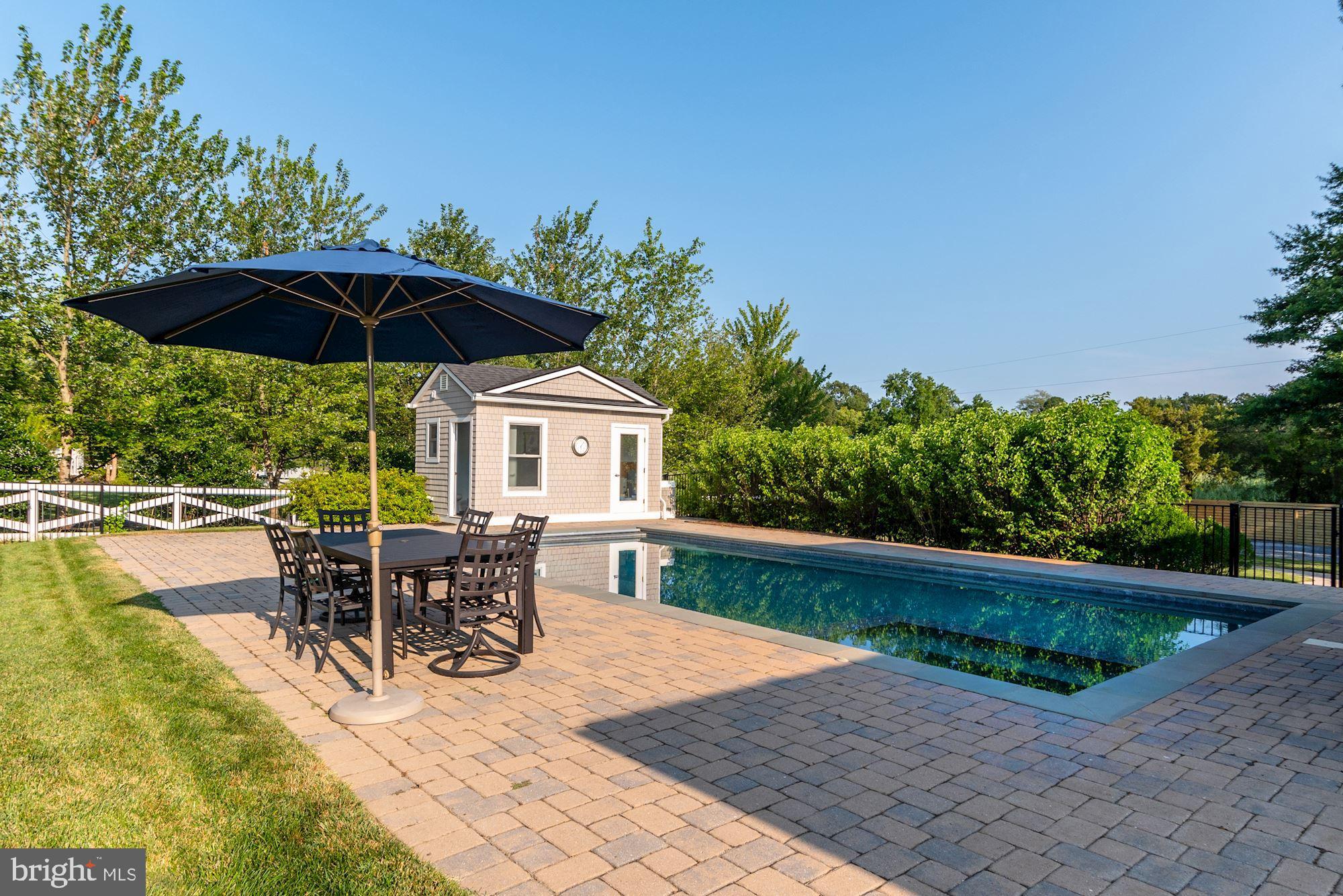 SHADY SIDE - Residential