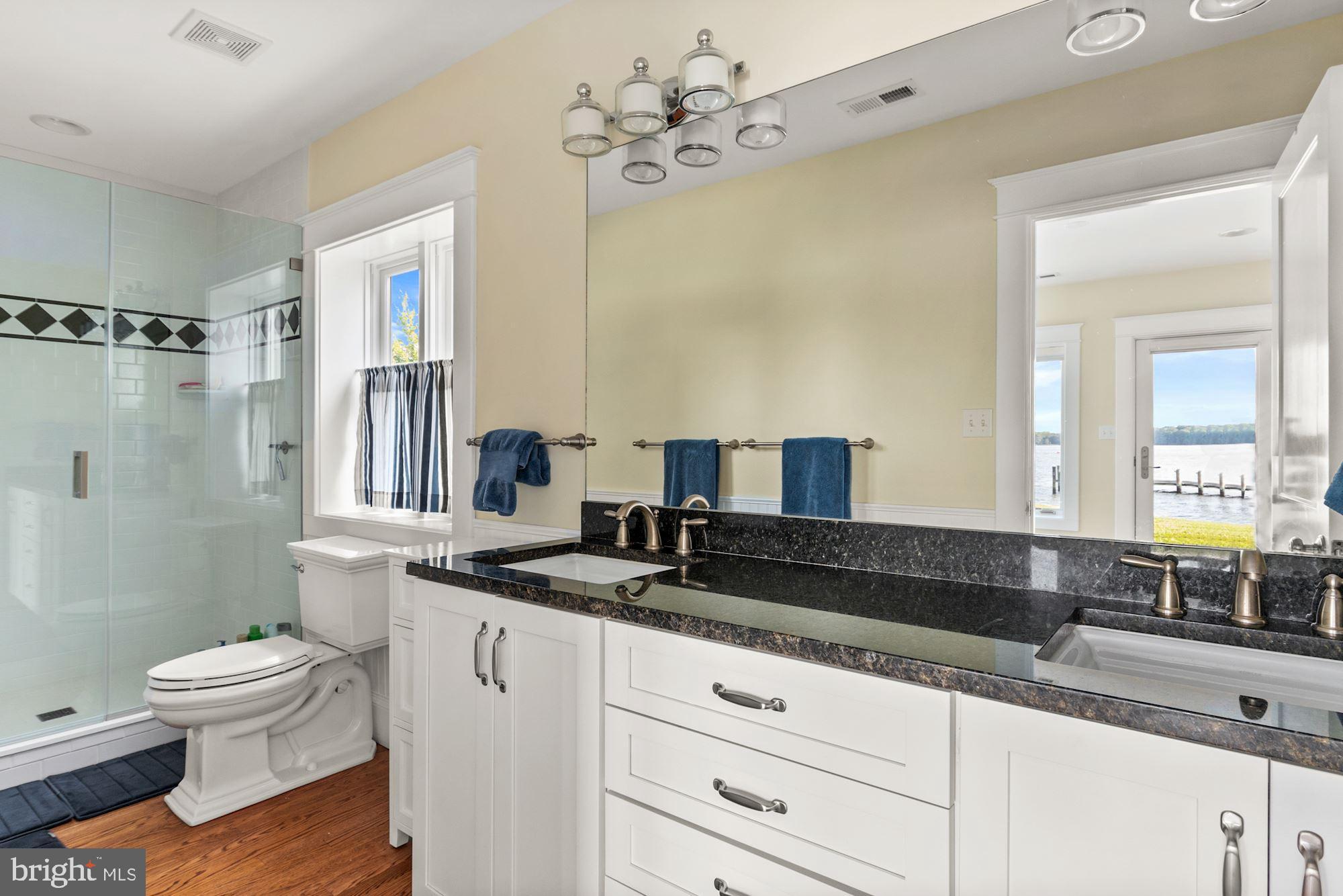 SHADY SIDE - Residential