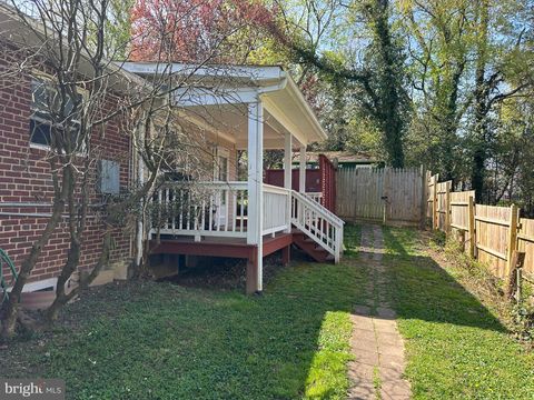 Photo of 6105 Munson Hill Road, FALLS CHURCH, VA 22044 (MLS # VAFX2303674)