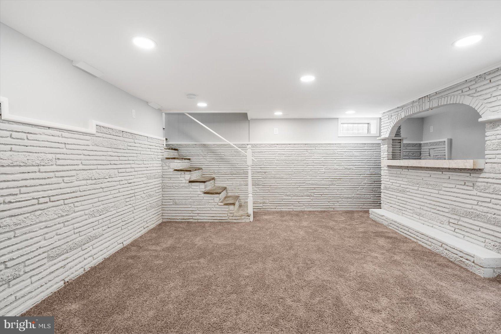 RIDGEWOOD - Residential