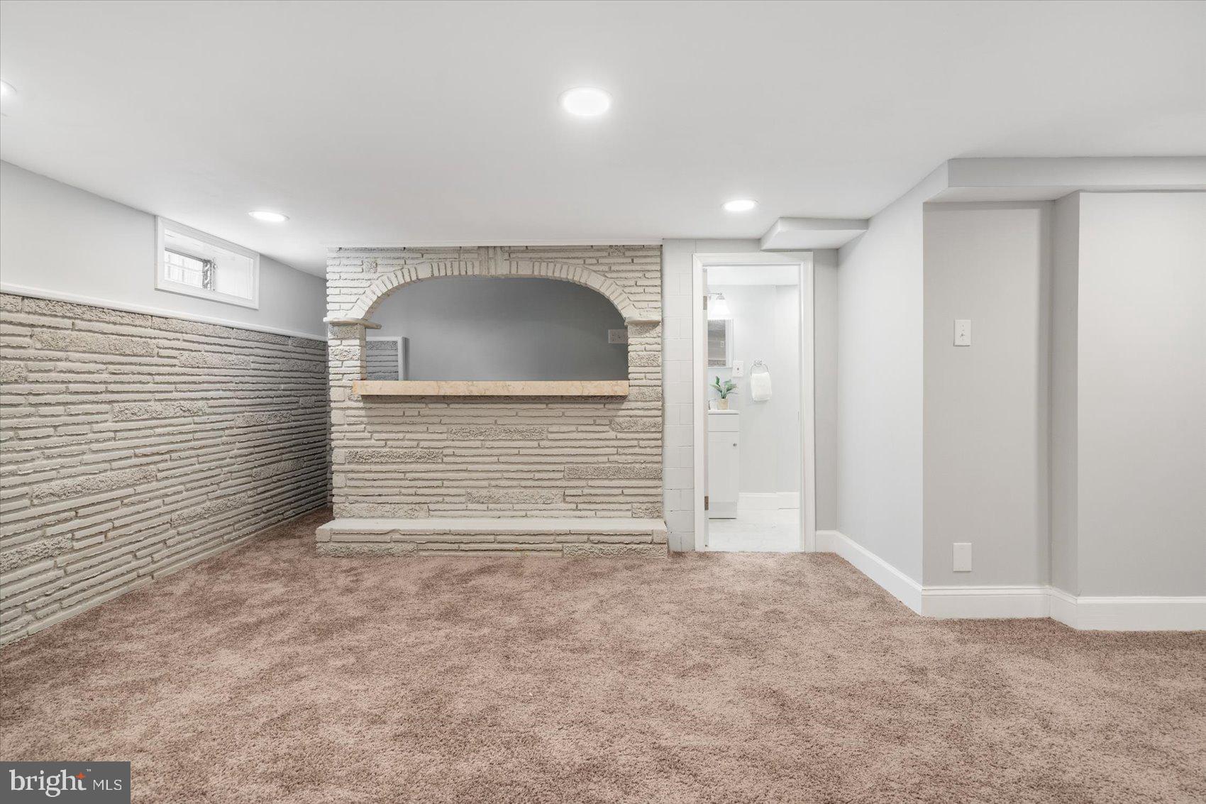 RIDGEWOOD - Residential