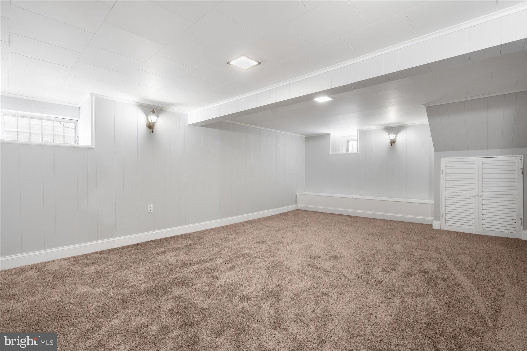 RIDGEWOOD - Residential