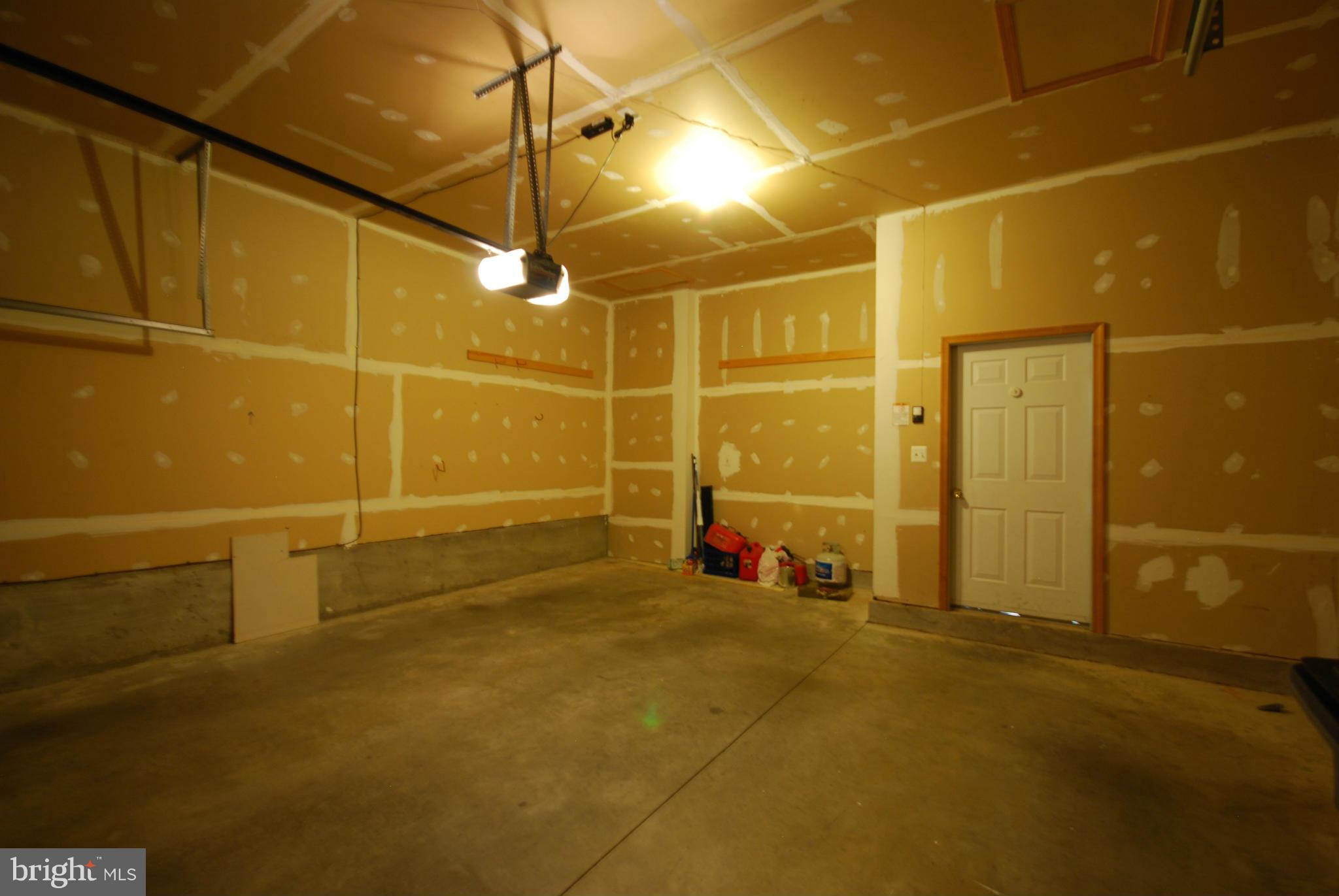 KING FARM BAILEYS COMMON - Residential Lease