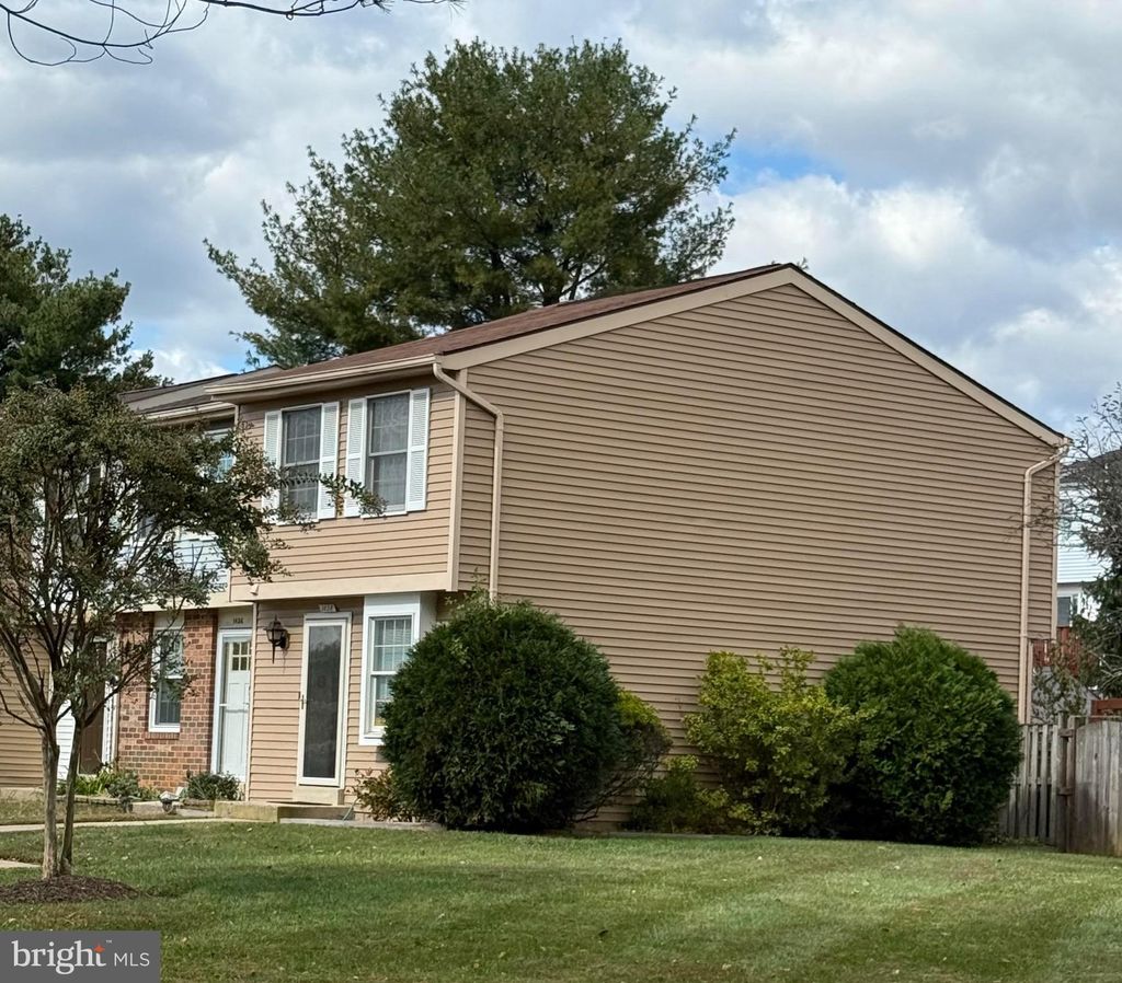 Photo of 1458 Farmcrest Way, SILVER SPRING, MD 20905 (MLS # MDMC2204928)