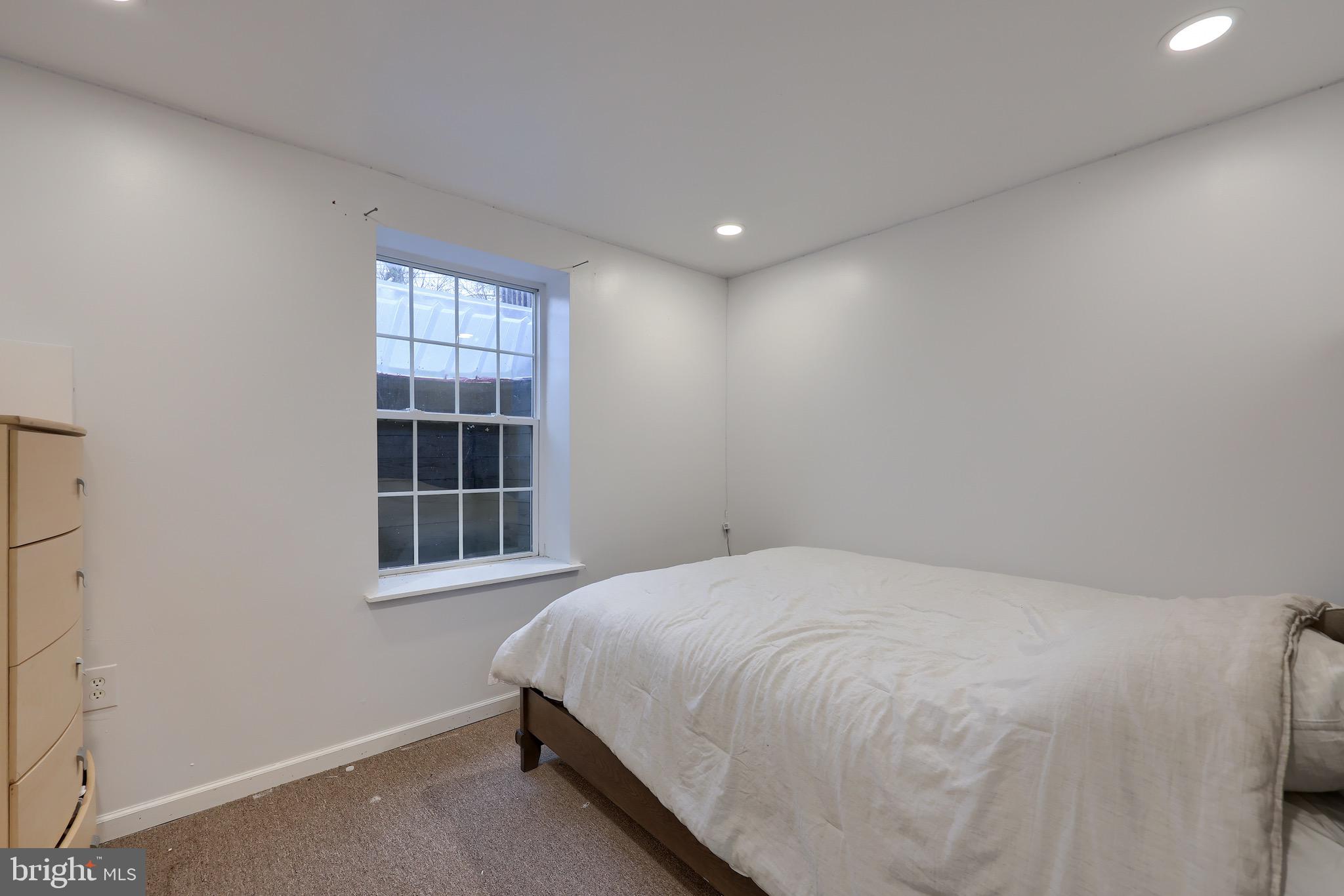 WINDING OAKS - Residential