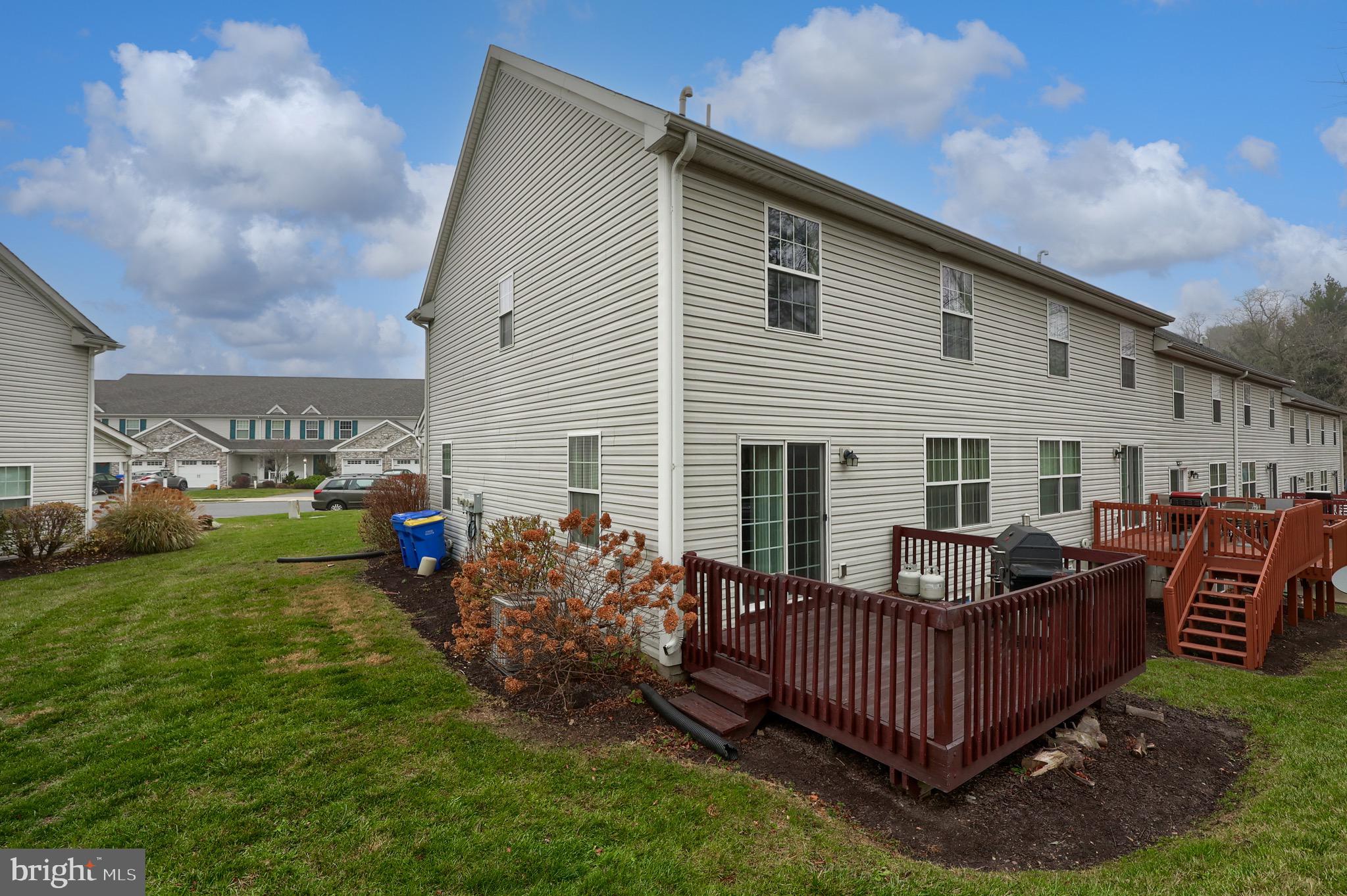WINDING OAKS - Residential