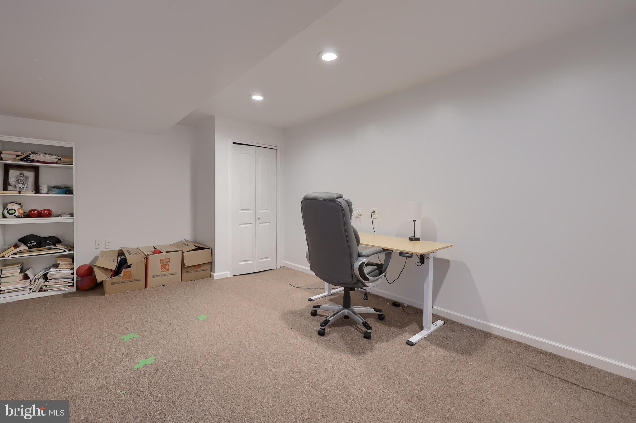 WINDING OAKS - Residential