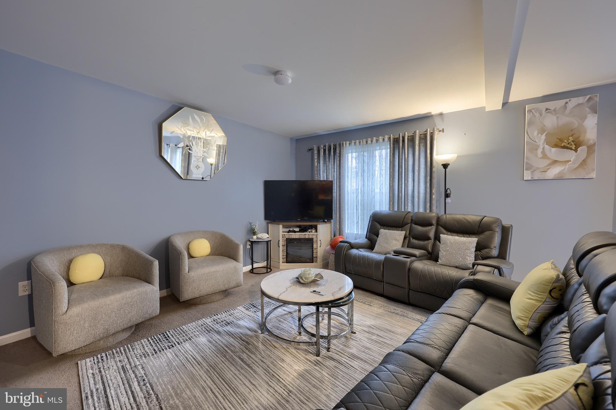 WINDING OAKS - Residential