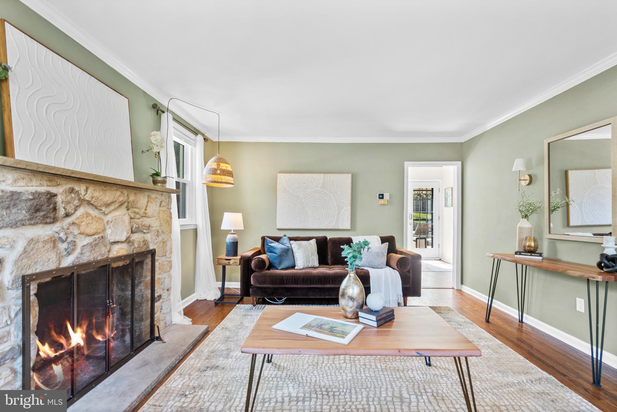 CHESTNUT HILL - Residential