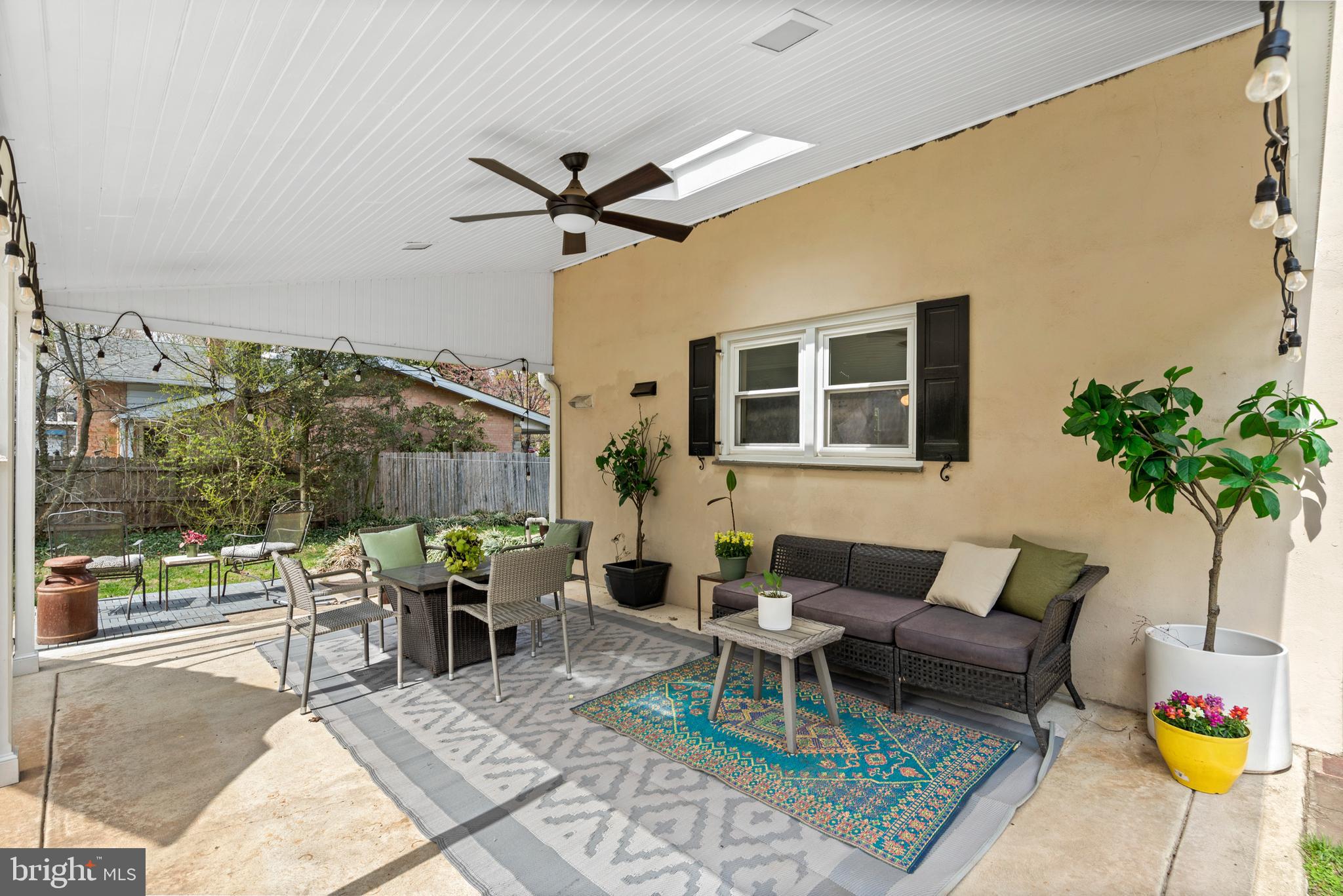 CHESTNUT HILL - Residential