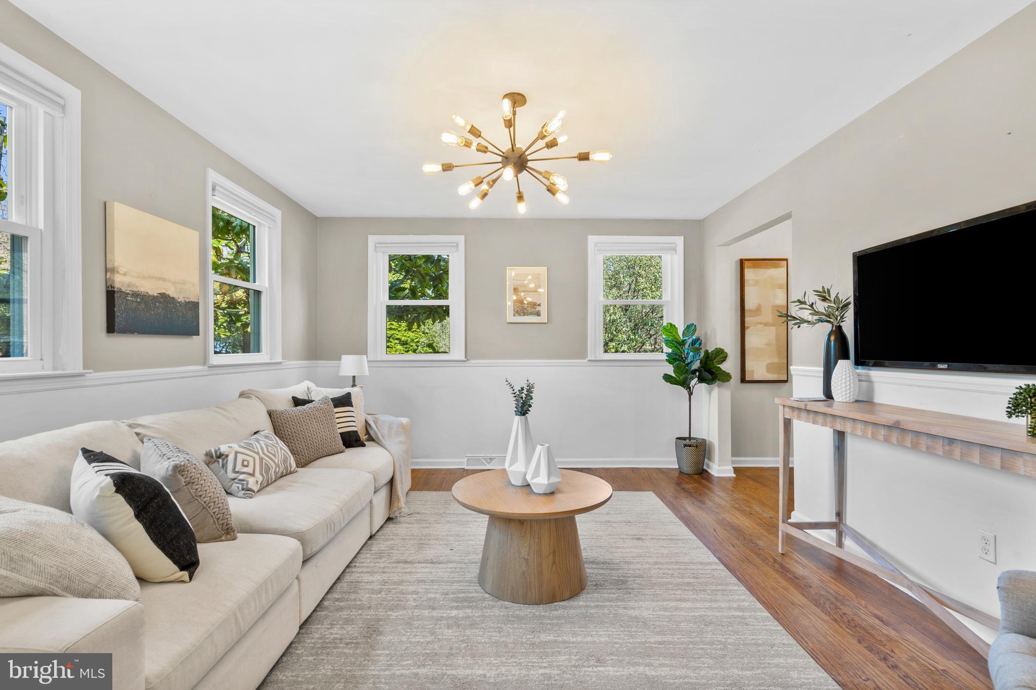 CHESTNUT HILL - Residential