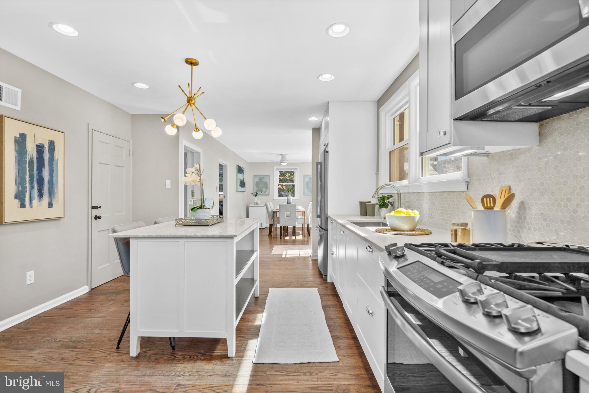 CHESTNUT HILL - Residential