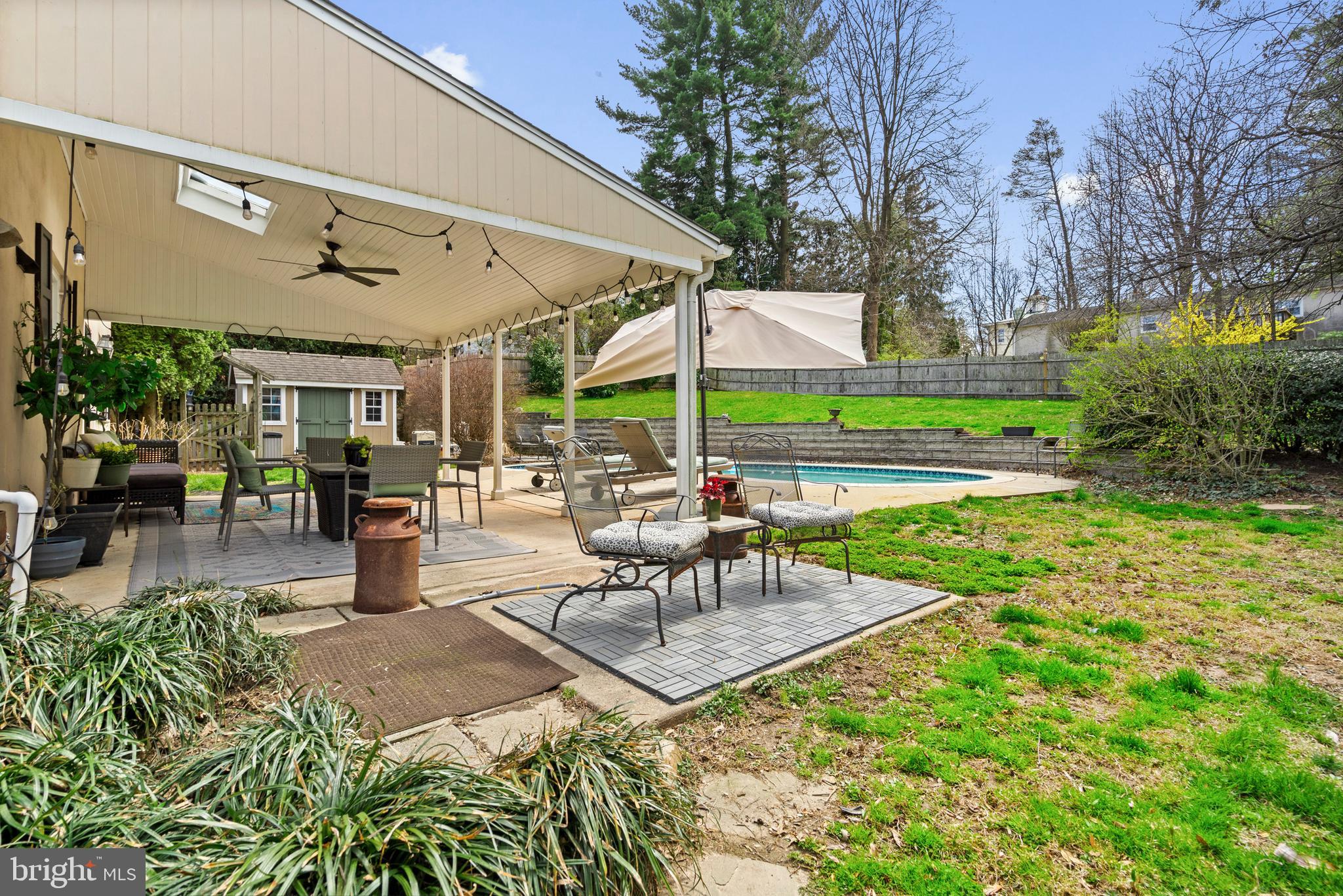 CHESTNUT HILL - Residential