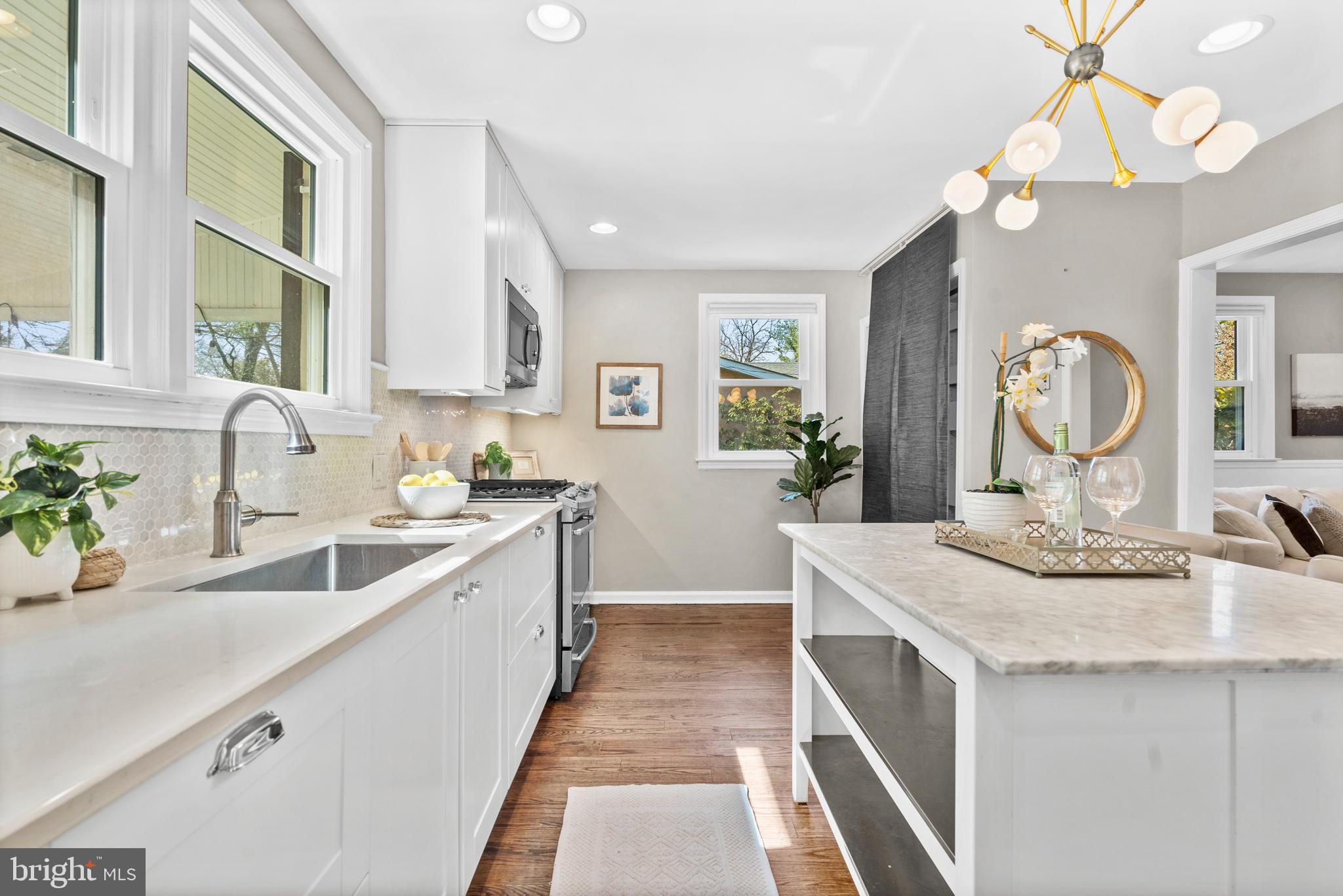 CHESTNUT HILL - Residential