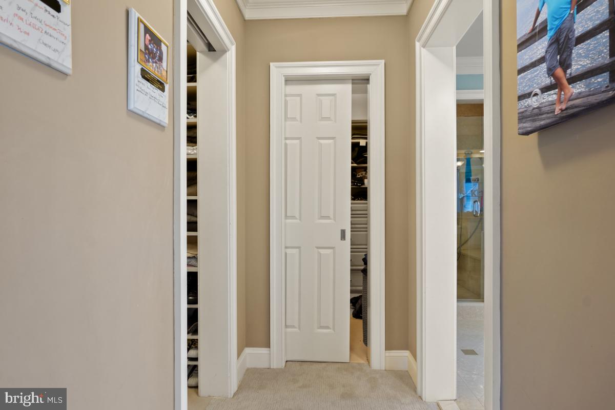 ENGLISH VILLAGE - Residential